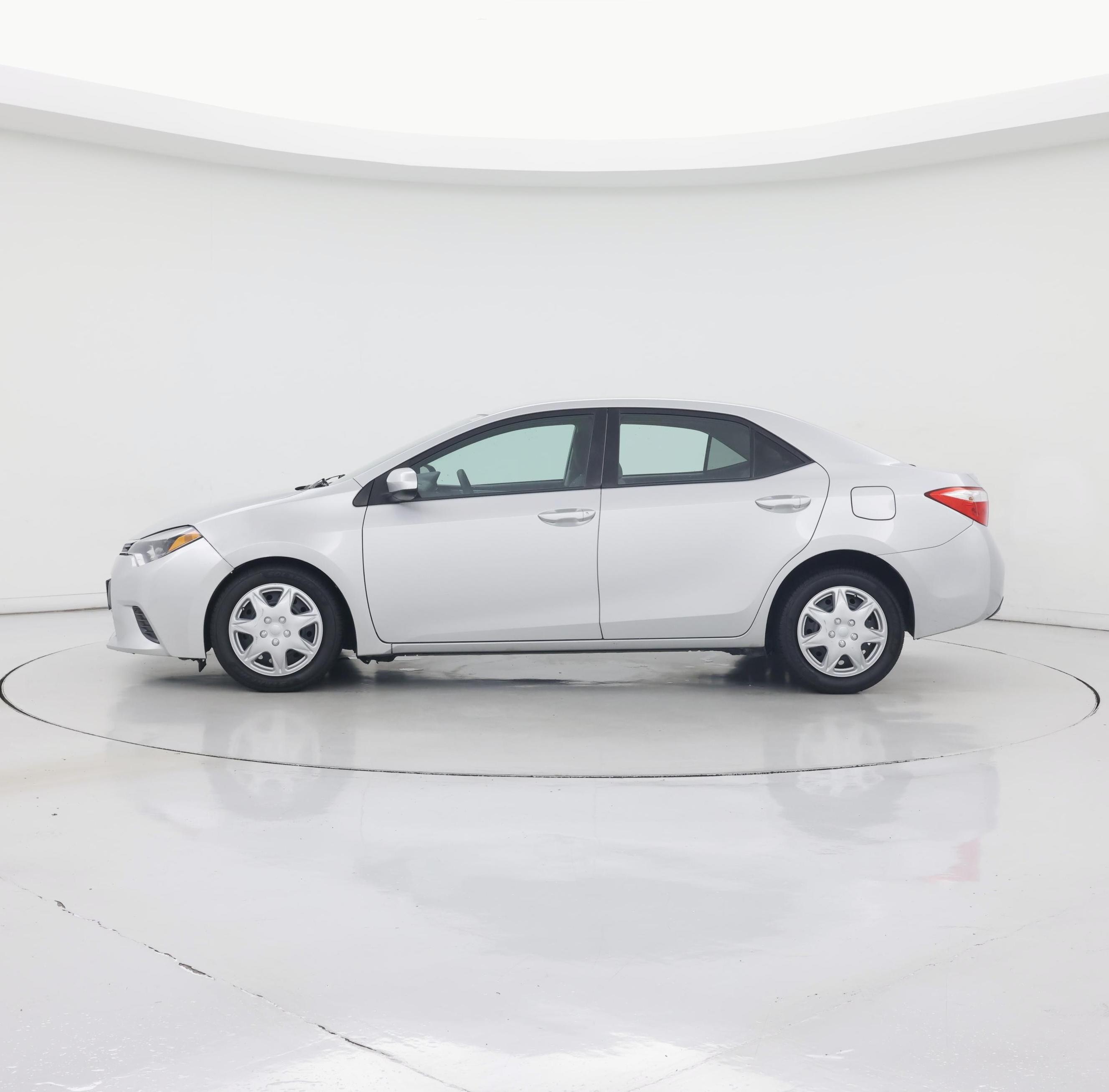 Thumbnail: 2015 Toyota Corolla - 3