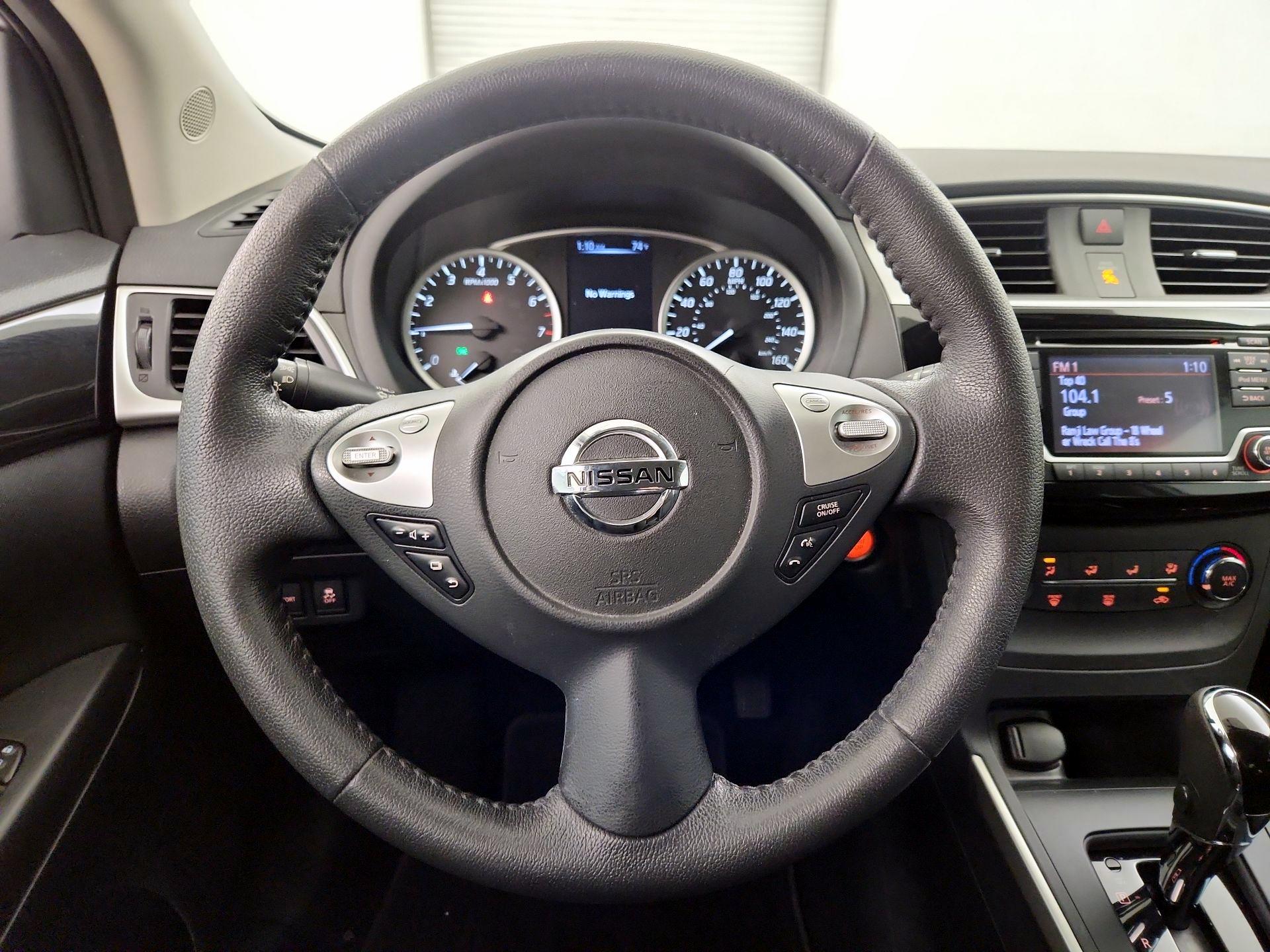 Thumbnail: 2017 Nissan Sentra - 10