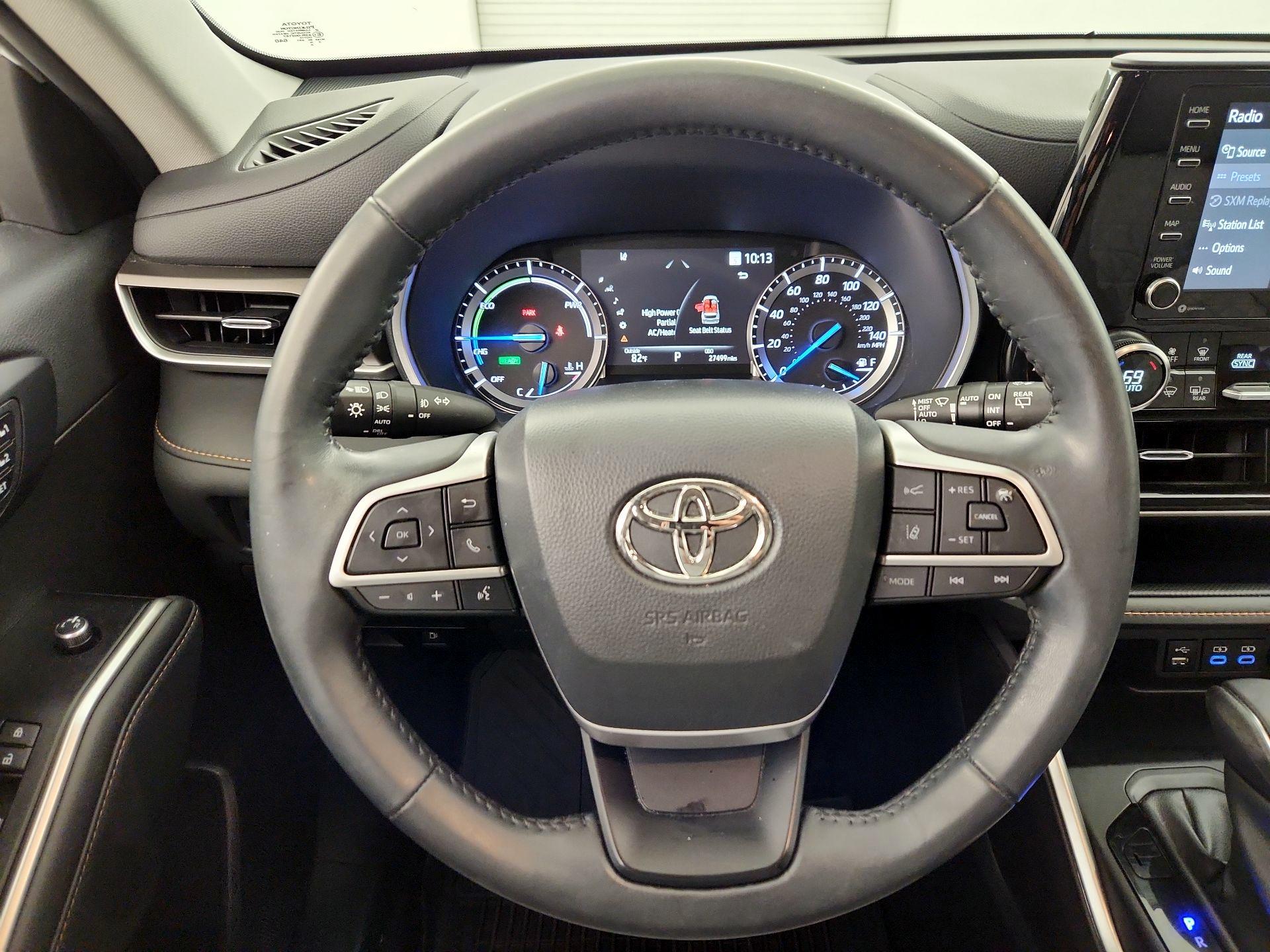 Thumbnail: 2022 Toyota Highlander - 10