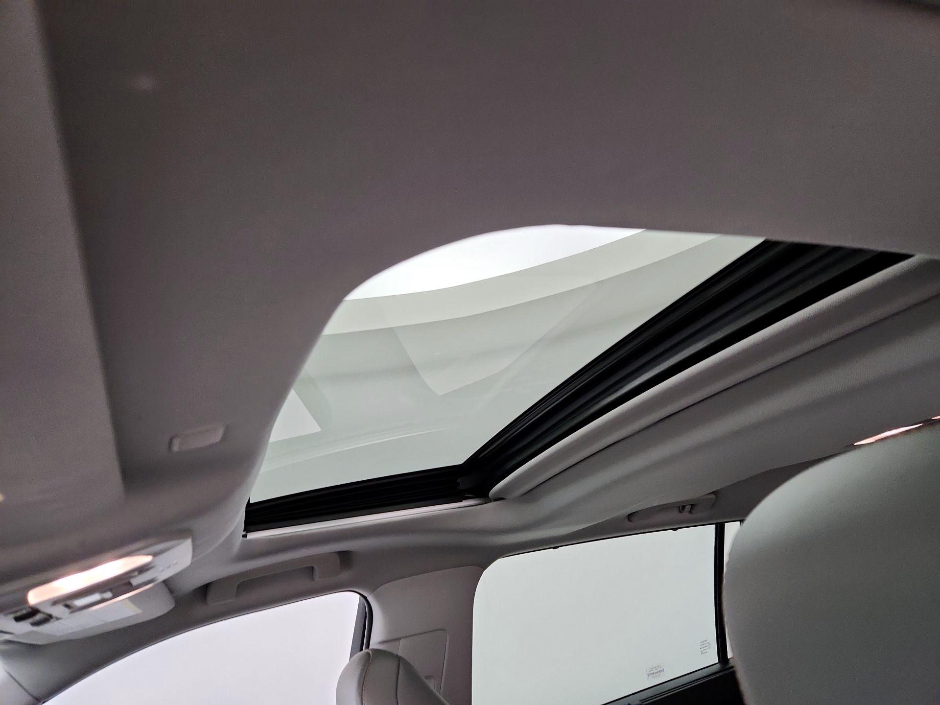 Thumbnail: 2022 Toyota Highlander - 19