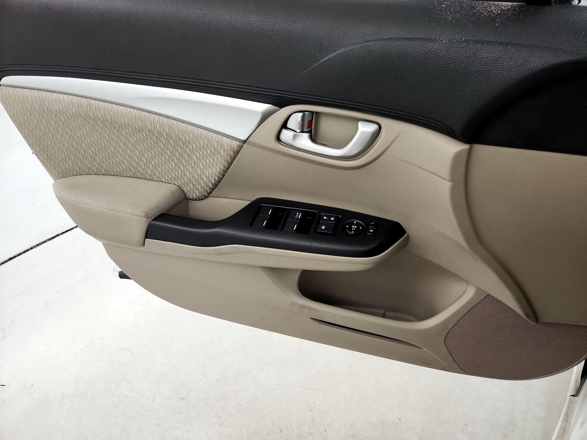 Thumbnail: 2015 Honda Civic - 12