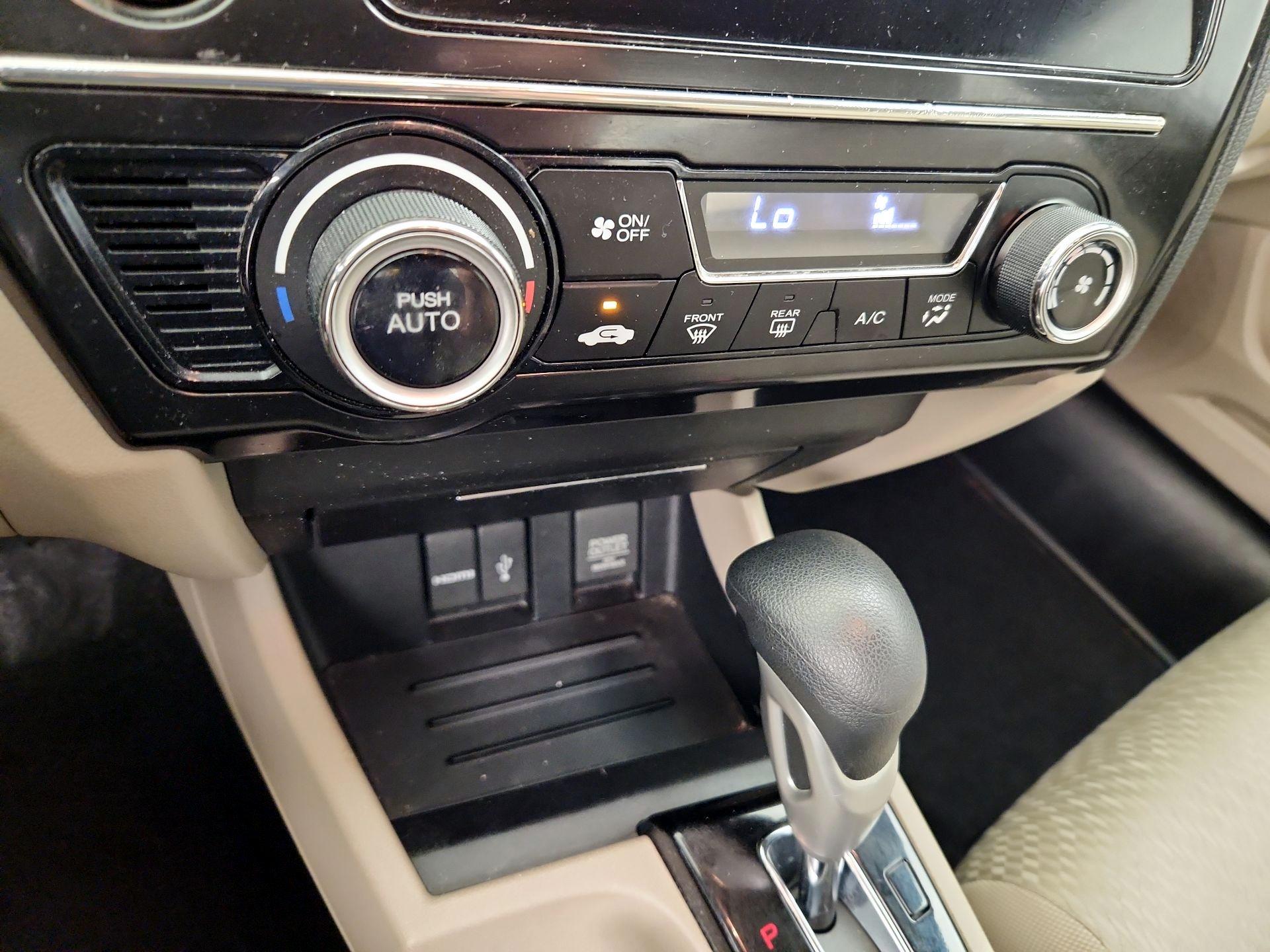 Thumbnail: 2015 Honda Civic - 16