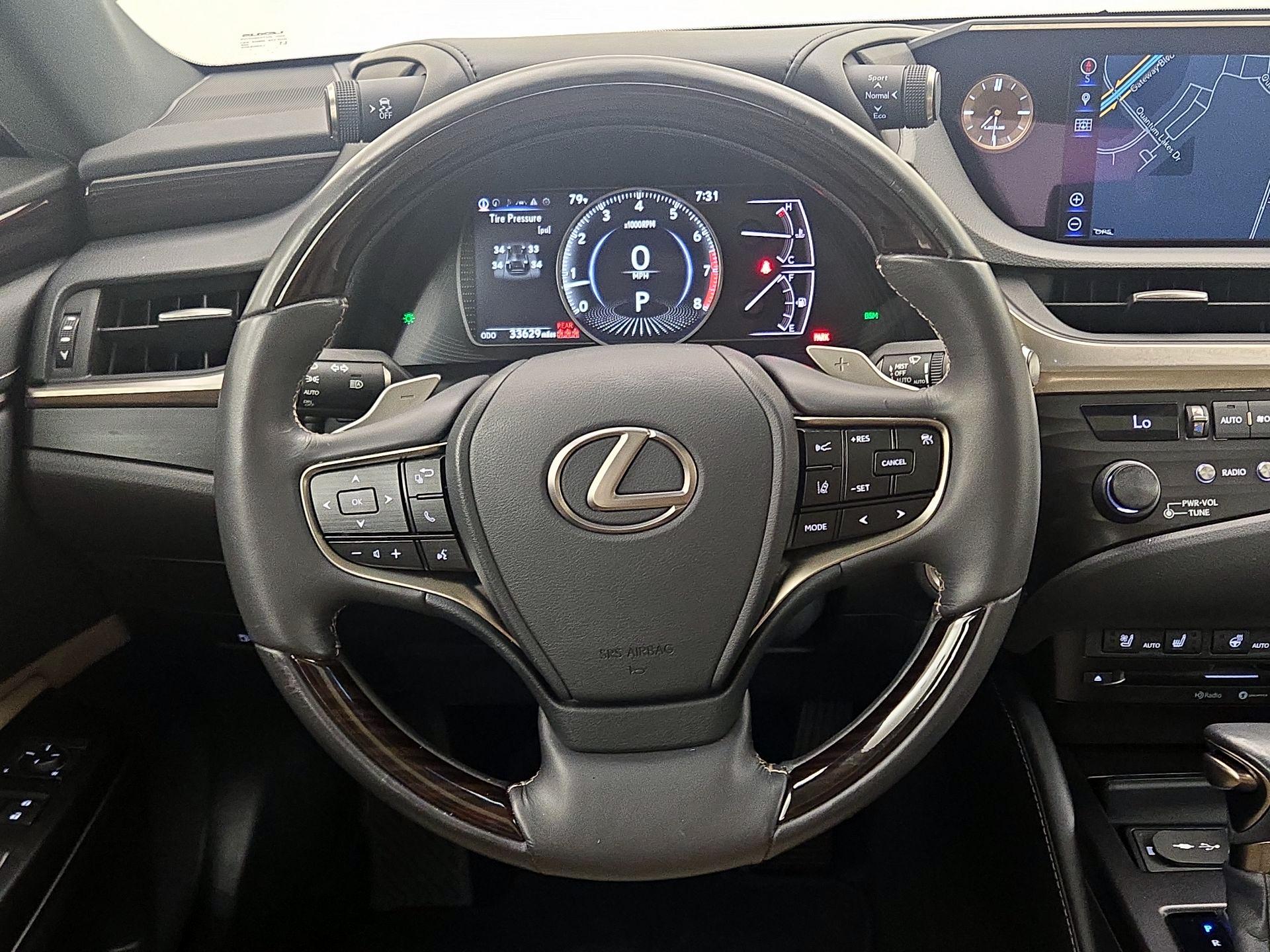 Thumbnail: 2019 Lexus ES - 10