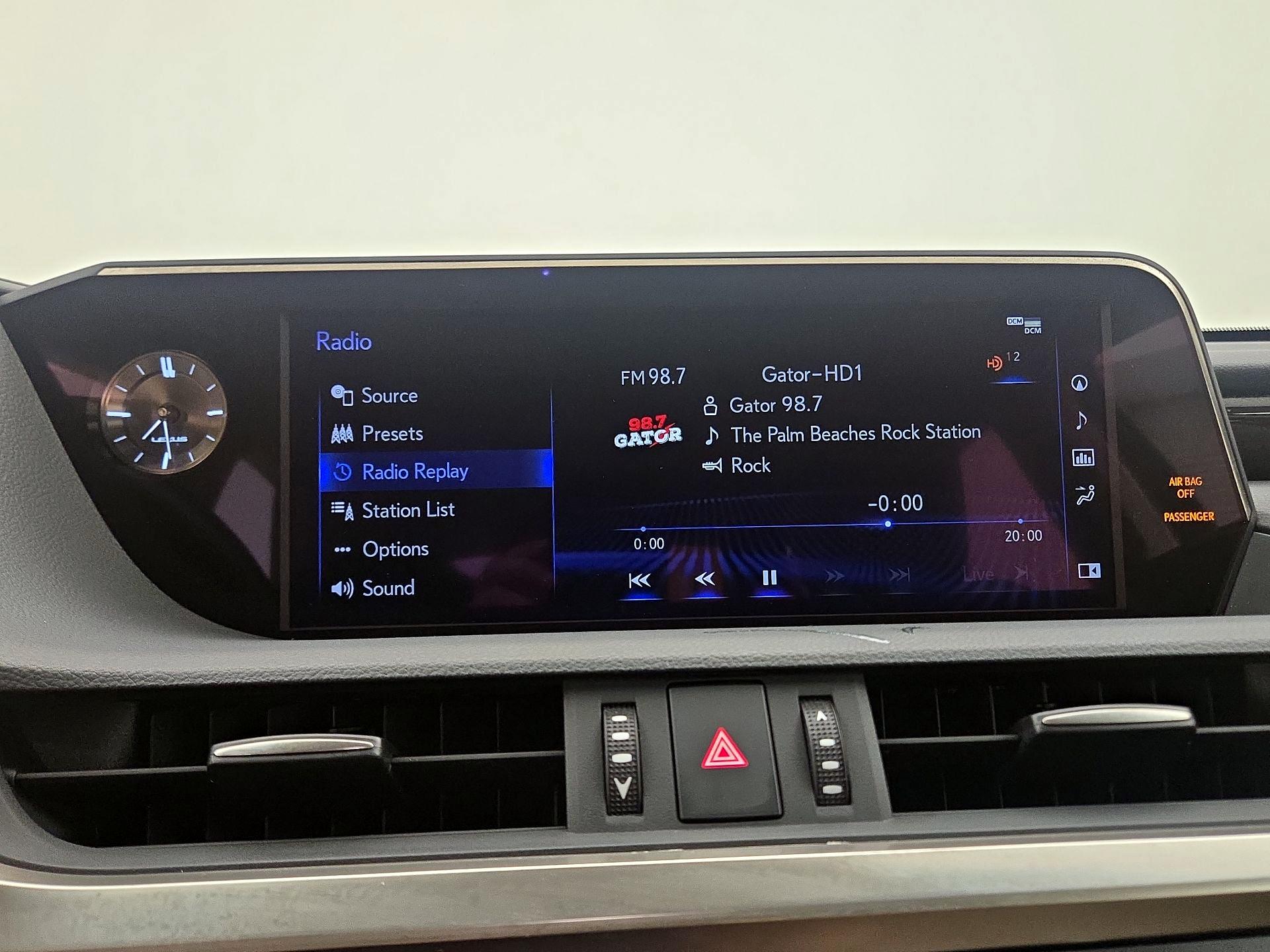 Thumbnail: 2019 Lexus ES - 16