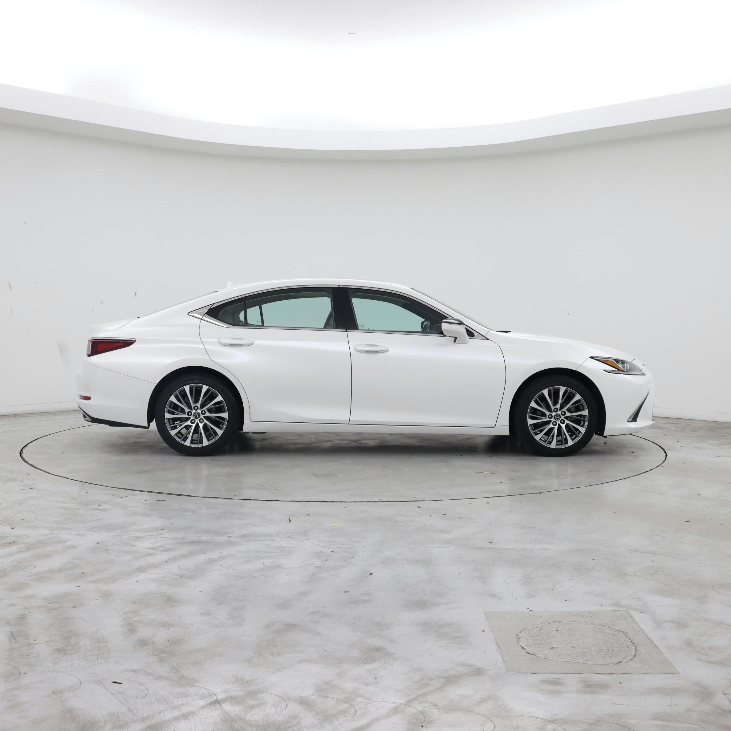 Thumbnail: 2019 Lexus ES - 7