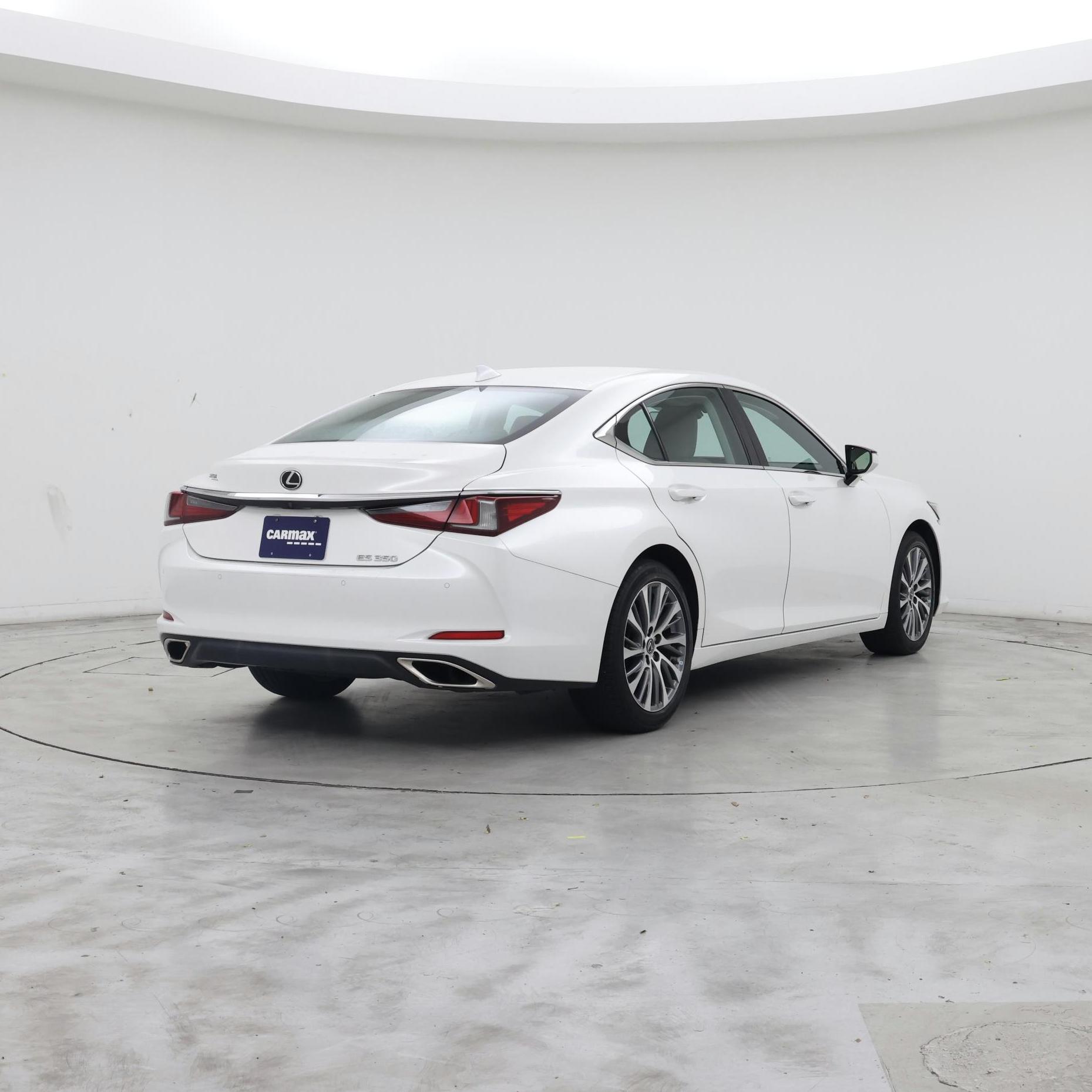 Thumbnail: 2019 Lexus ES - 8