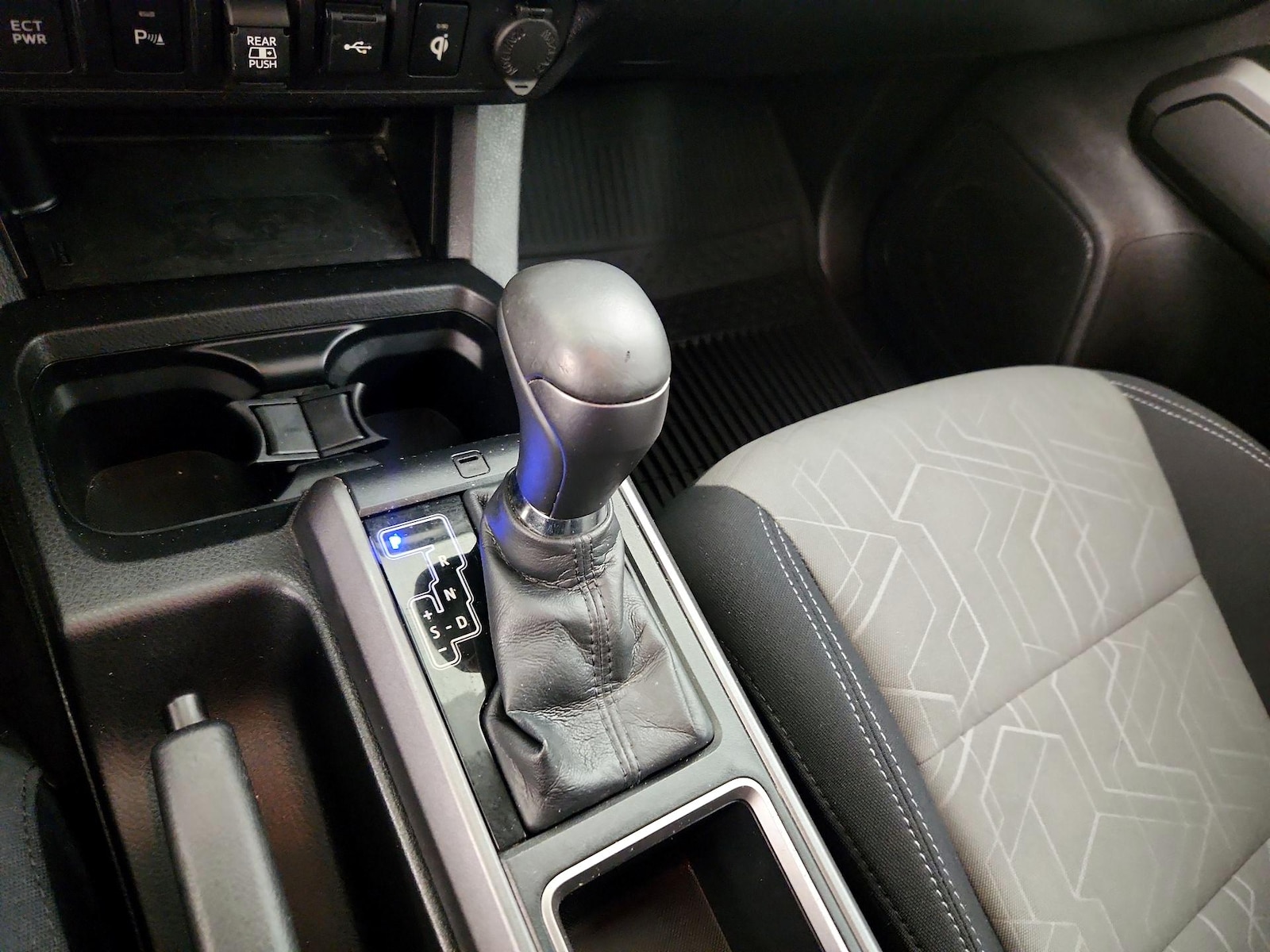 2023 Toyota Tacoma TRD Off Road - Photo 18