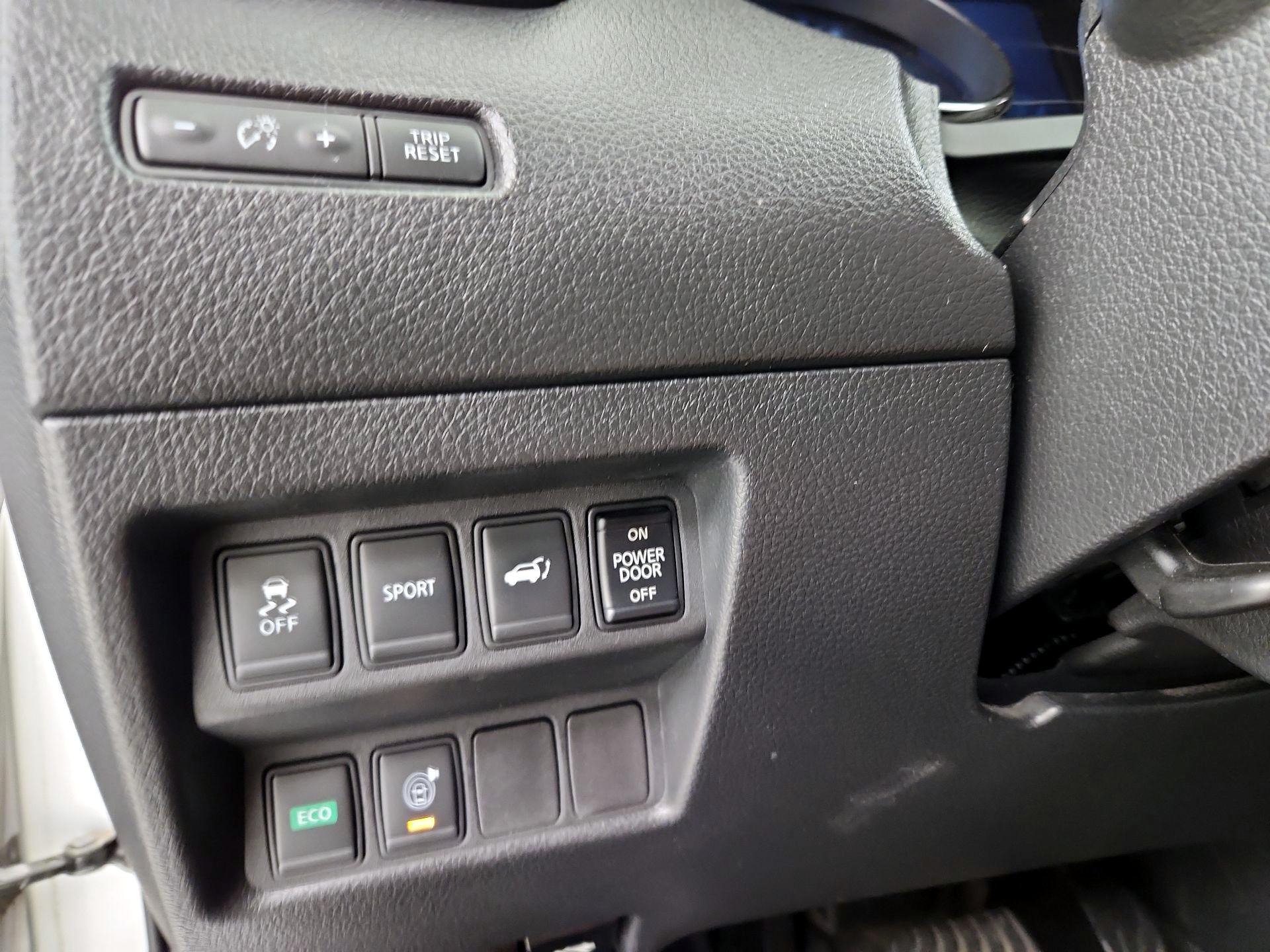 Thumbnail: 2016 Nissan Rogue - 13