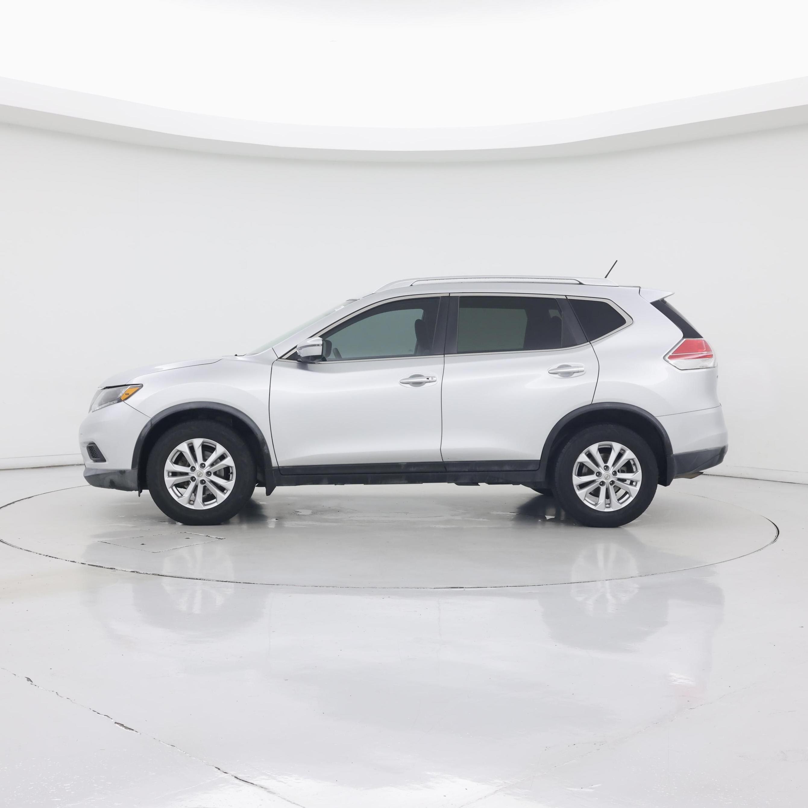 Thumbnail: 2016 Nissan Rogue - 3