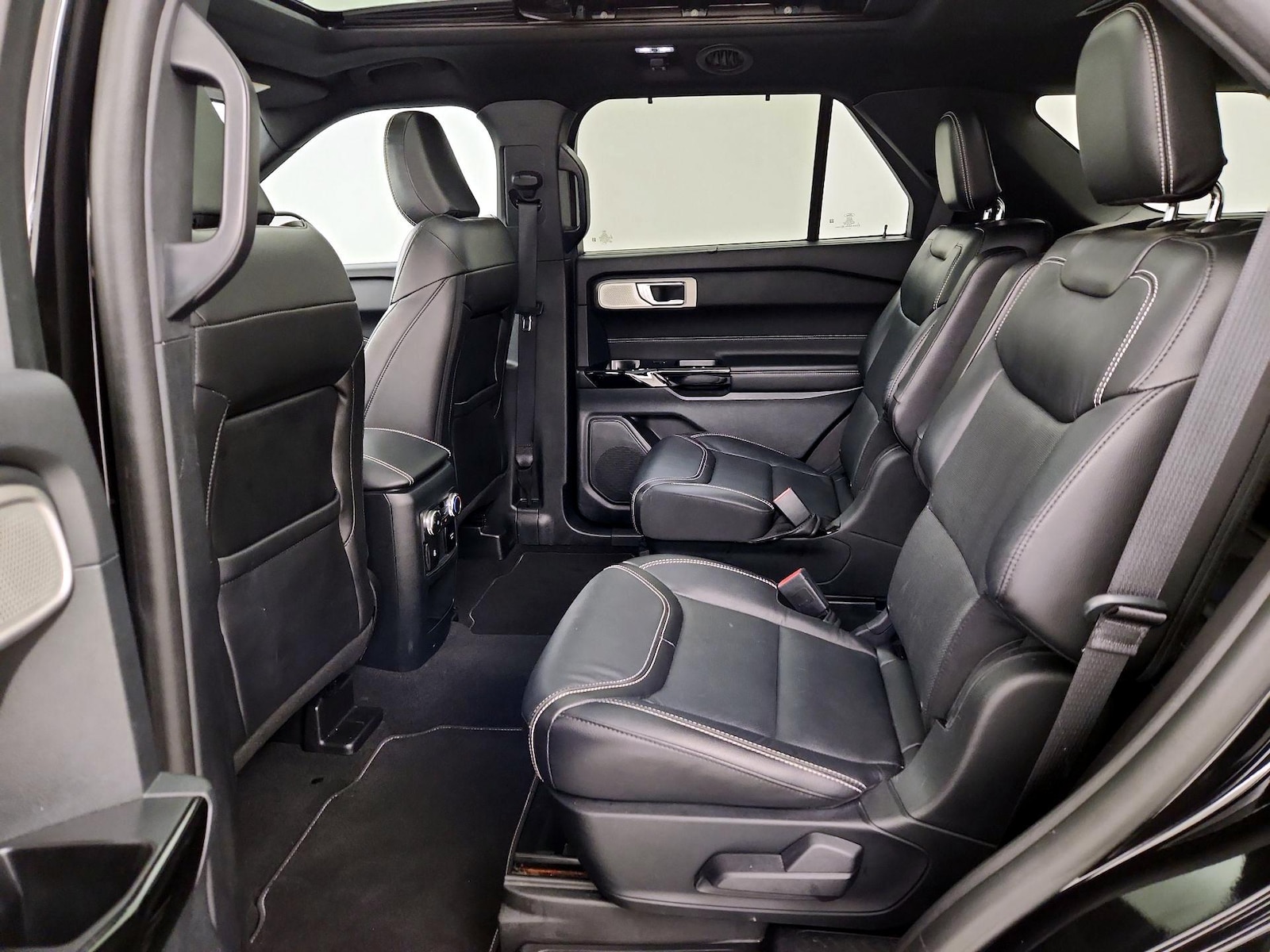 2021 Ford Explorer ST - Photo 22