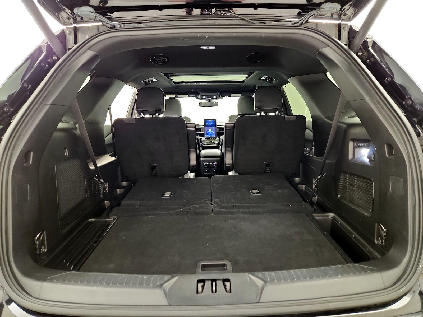 2021 Ford Explorer ST - Photo 25