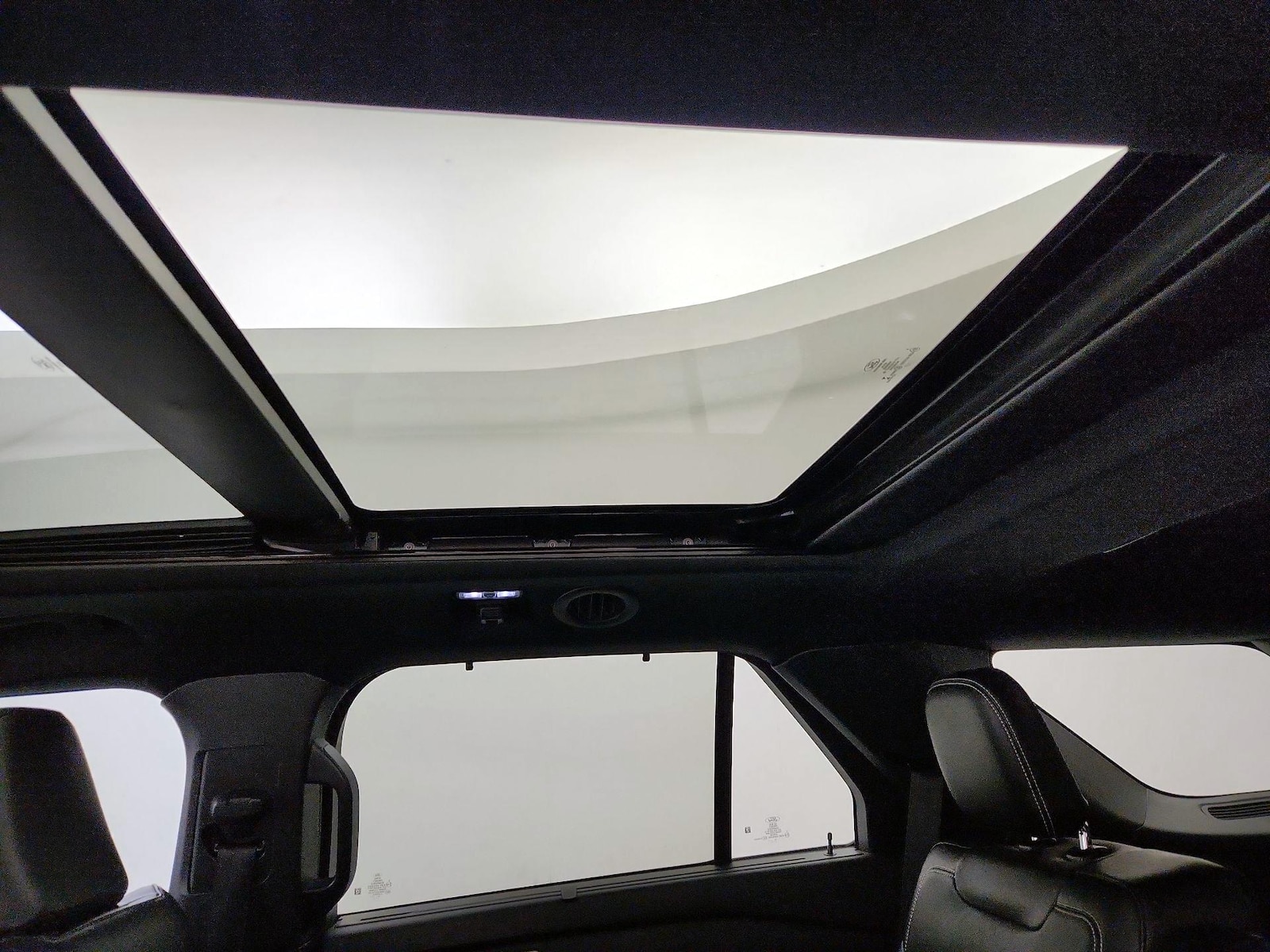 2021 Ford Explorer ST - Photo 27