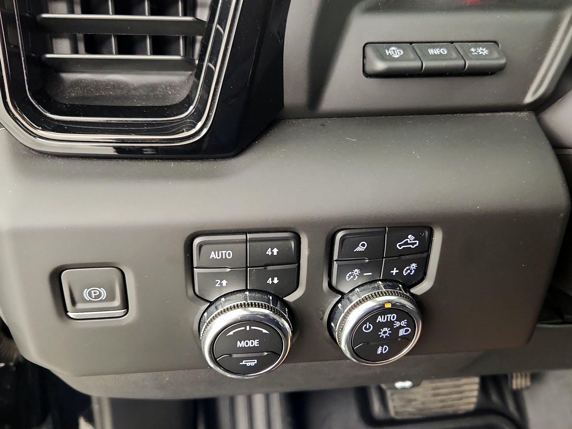 Thumbnail: 2023 GMC Sierra 1500 - 13
