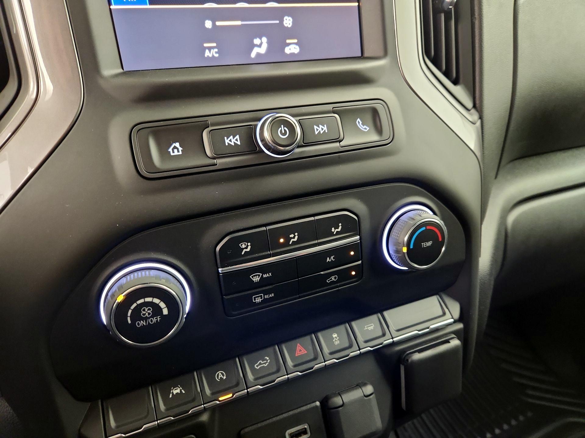 Thumbnail: 2022 Chevrolet Silverado 1500 - 16
