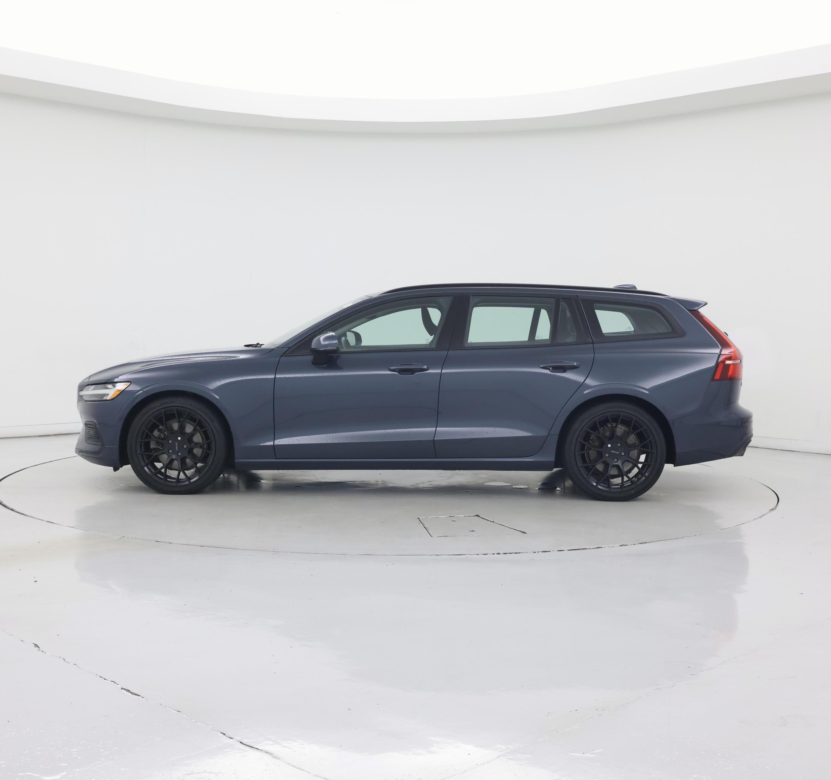 Thumbnail: 2020 Volvo V60 - 3