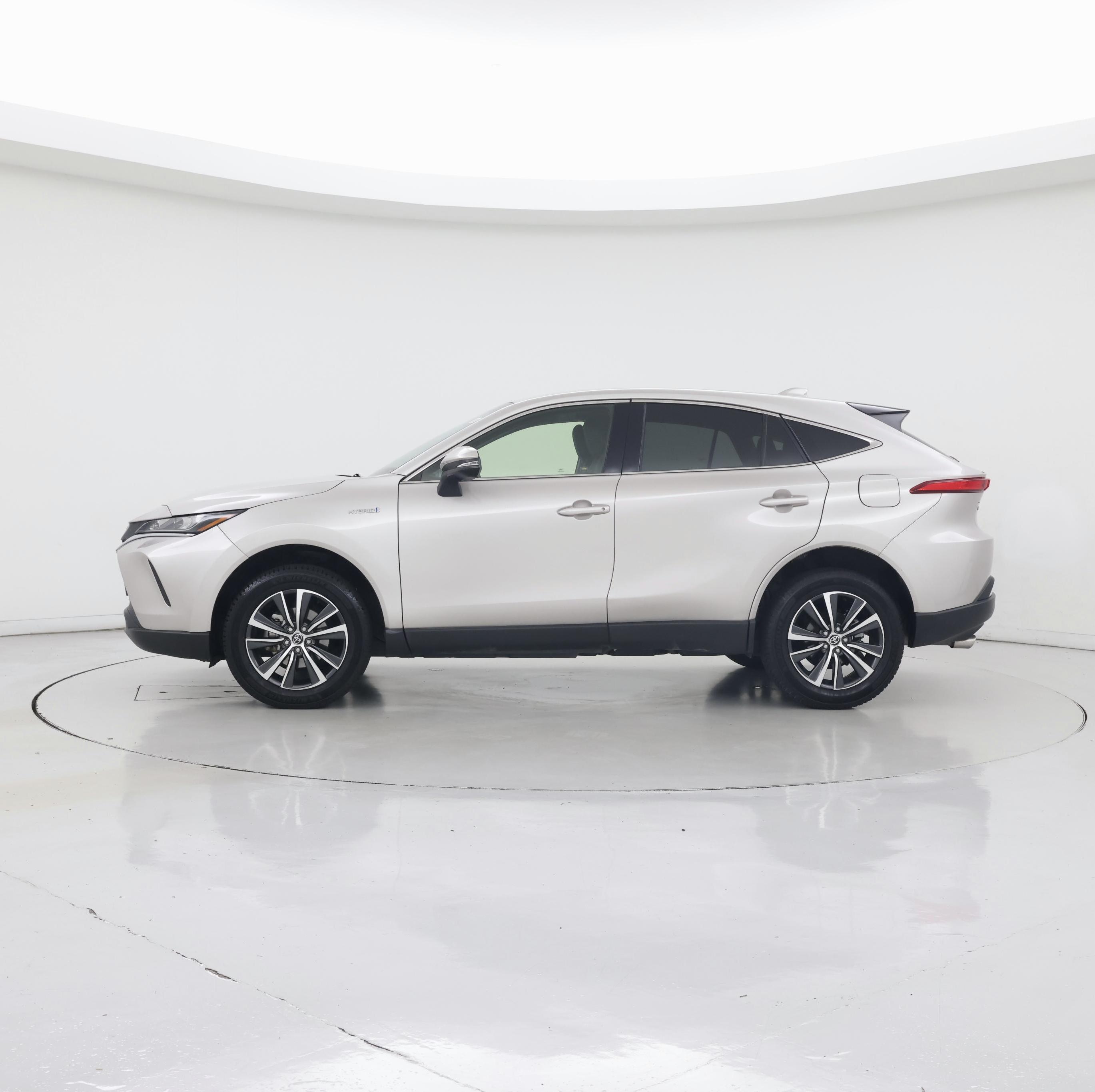 Thumbnail: 2021 Toyota Venza - 3