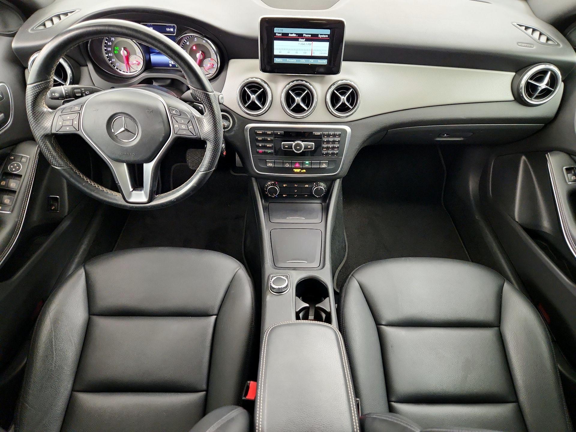 Thumbnail: 2015 Mercedes-Benz GLA - 9