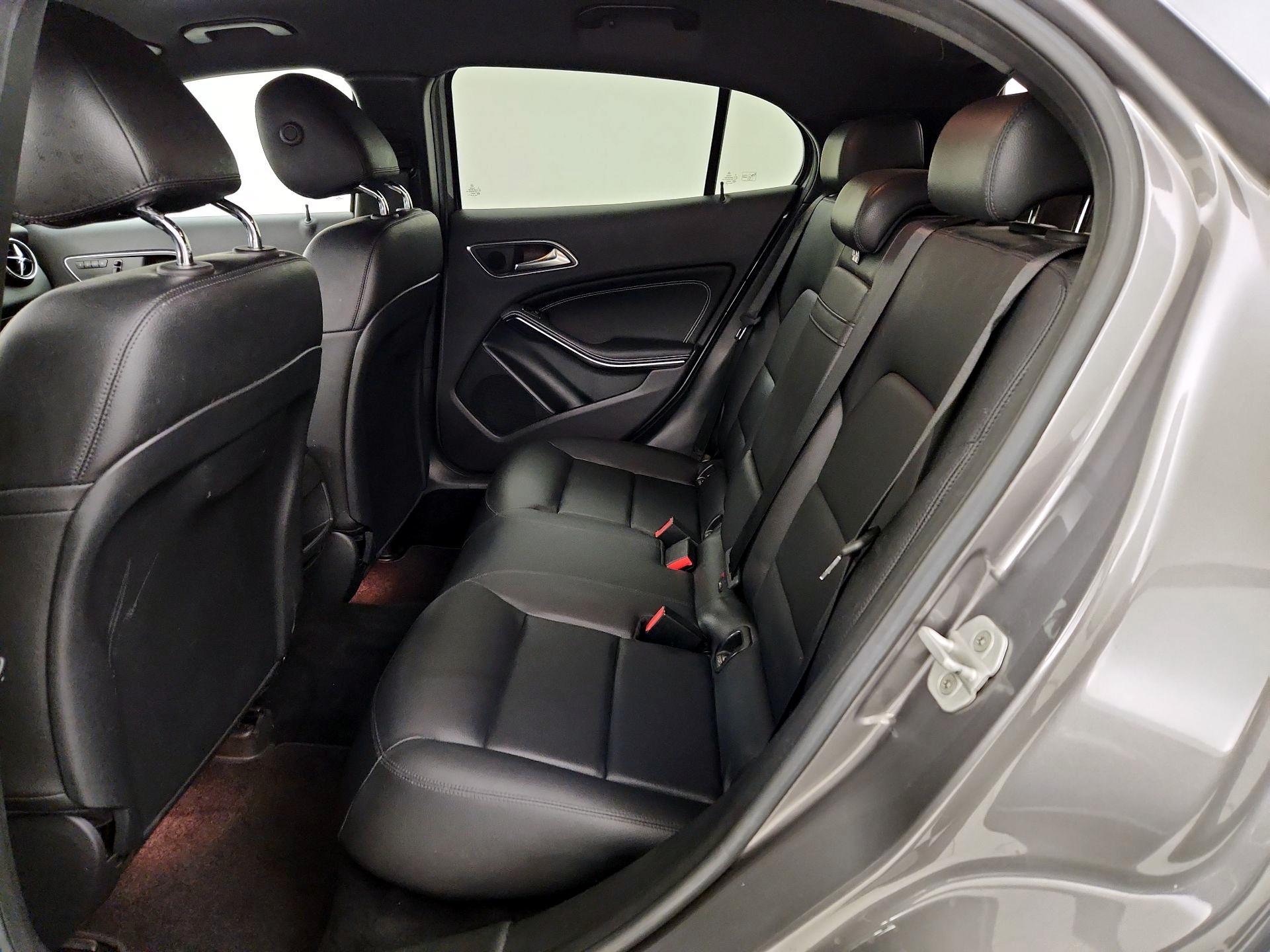 Thumbnail: 2015 Mercedes-Benz GLA - 19