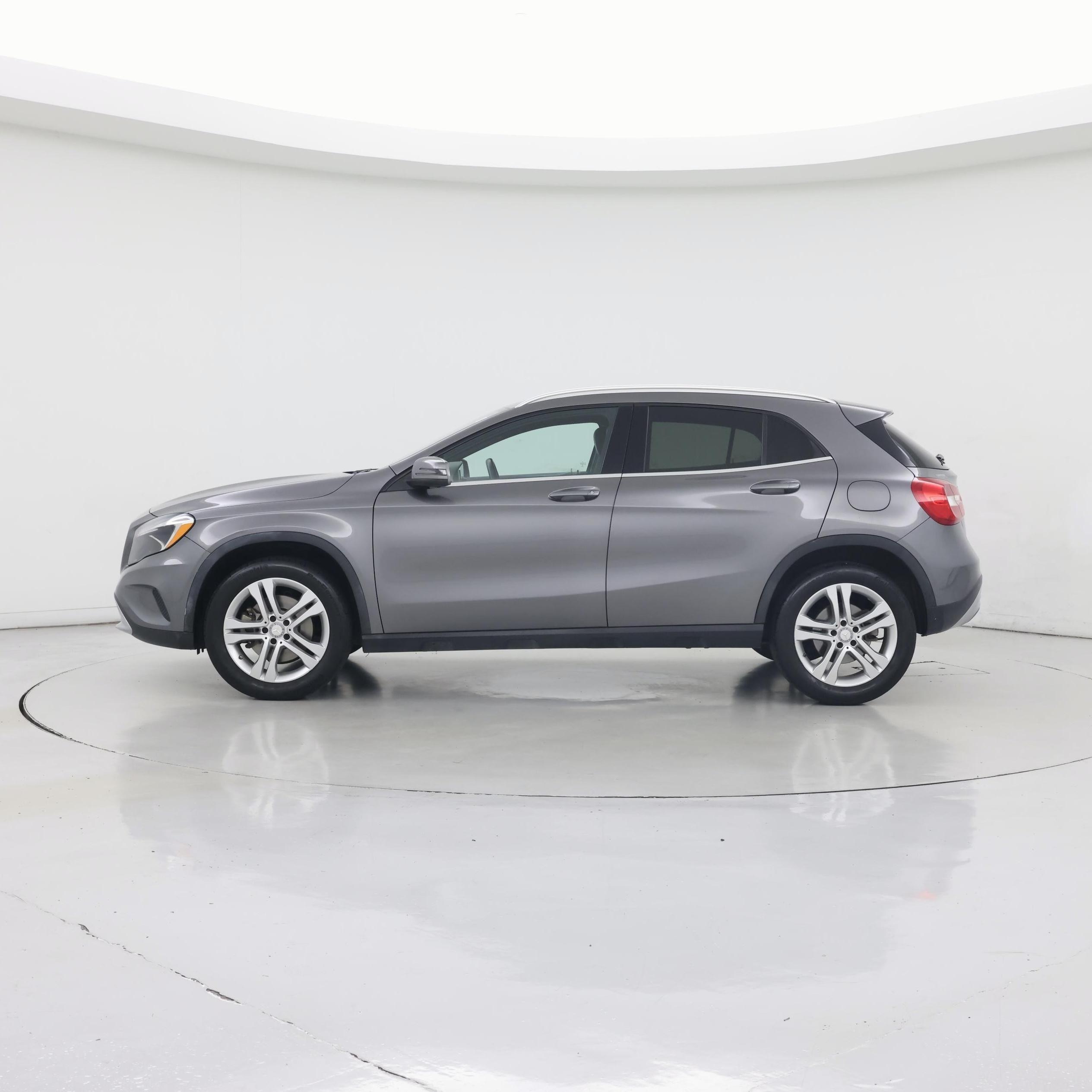 Thumbnail: 2015 Mercedes-Benz GLA - 3