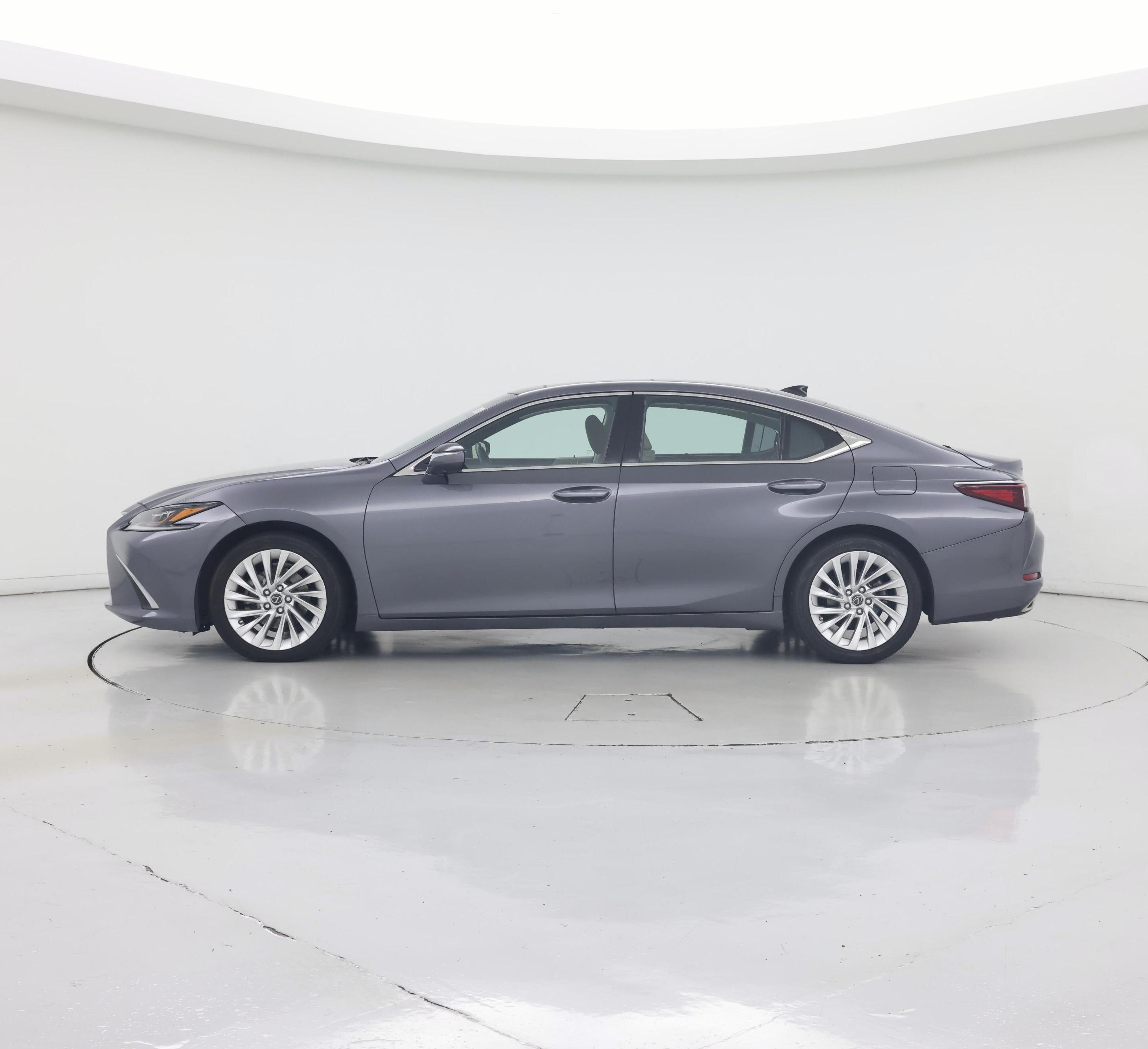 Thumbnail: 2020 Lexus ES - 3