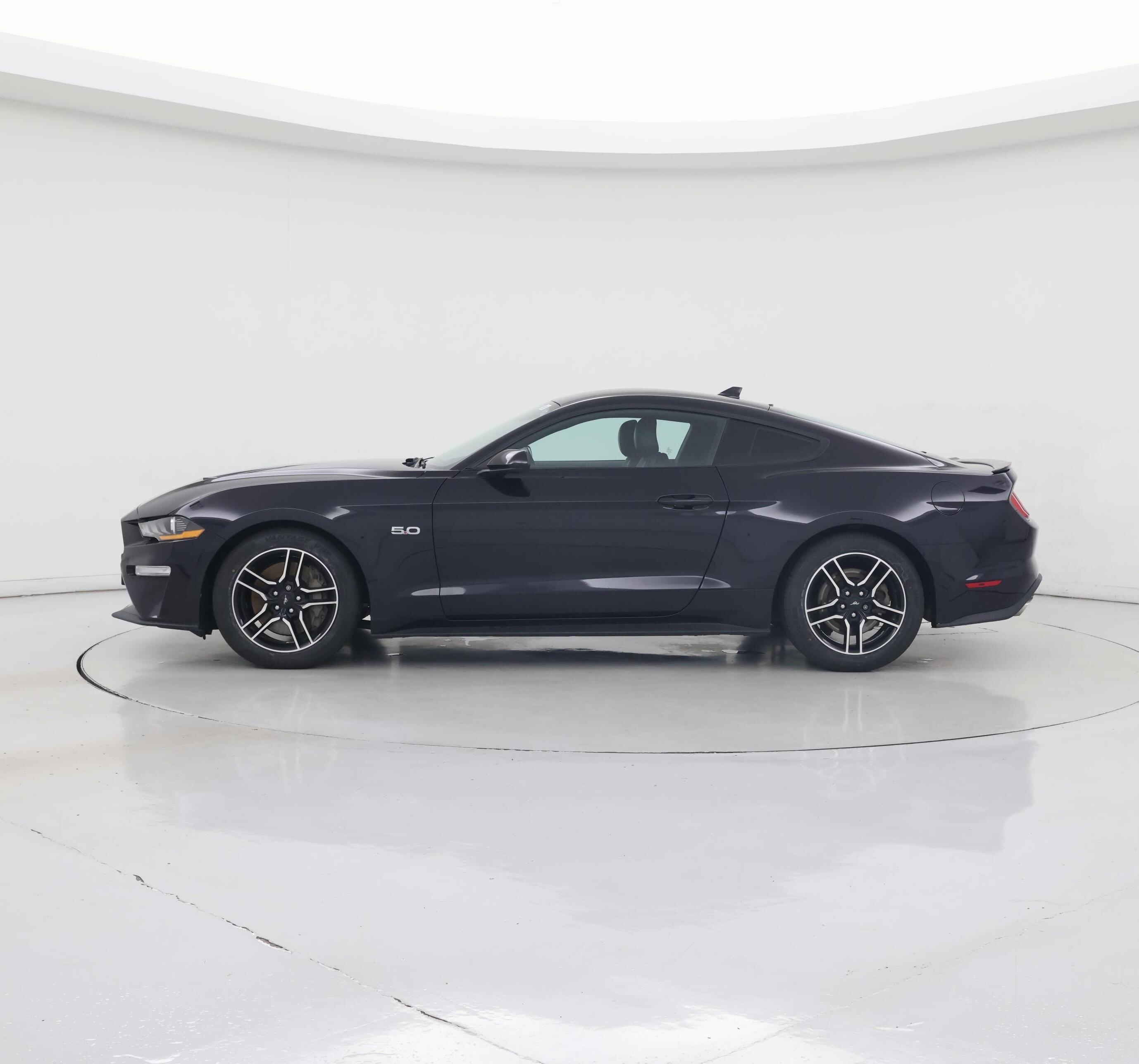 Thumbnail: 2022 Ford Mustang - 3