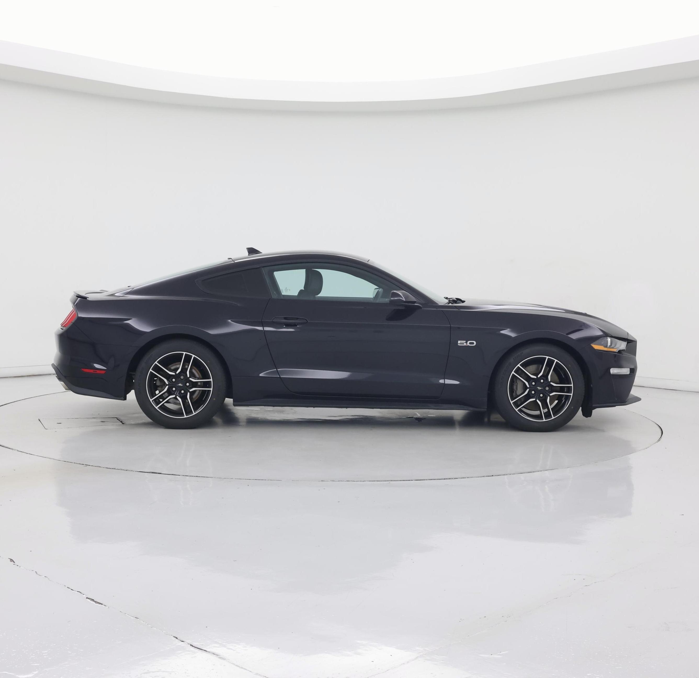 Thumbnail: 2022 Ford Mustang - 7