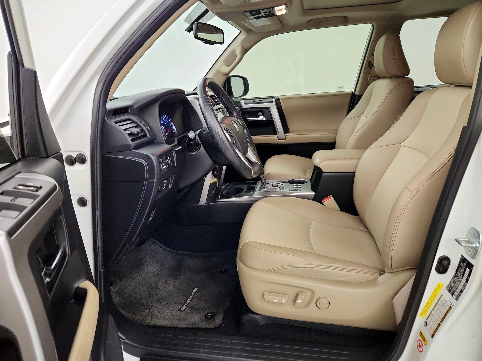 Thumbnail: 2014 Toyota 4Runner - 11