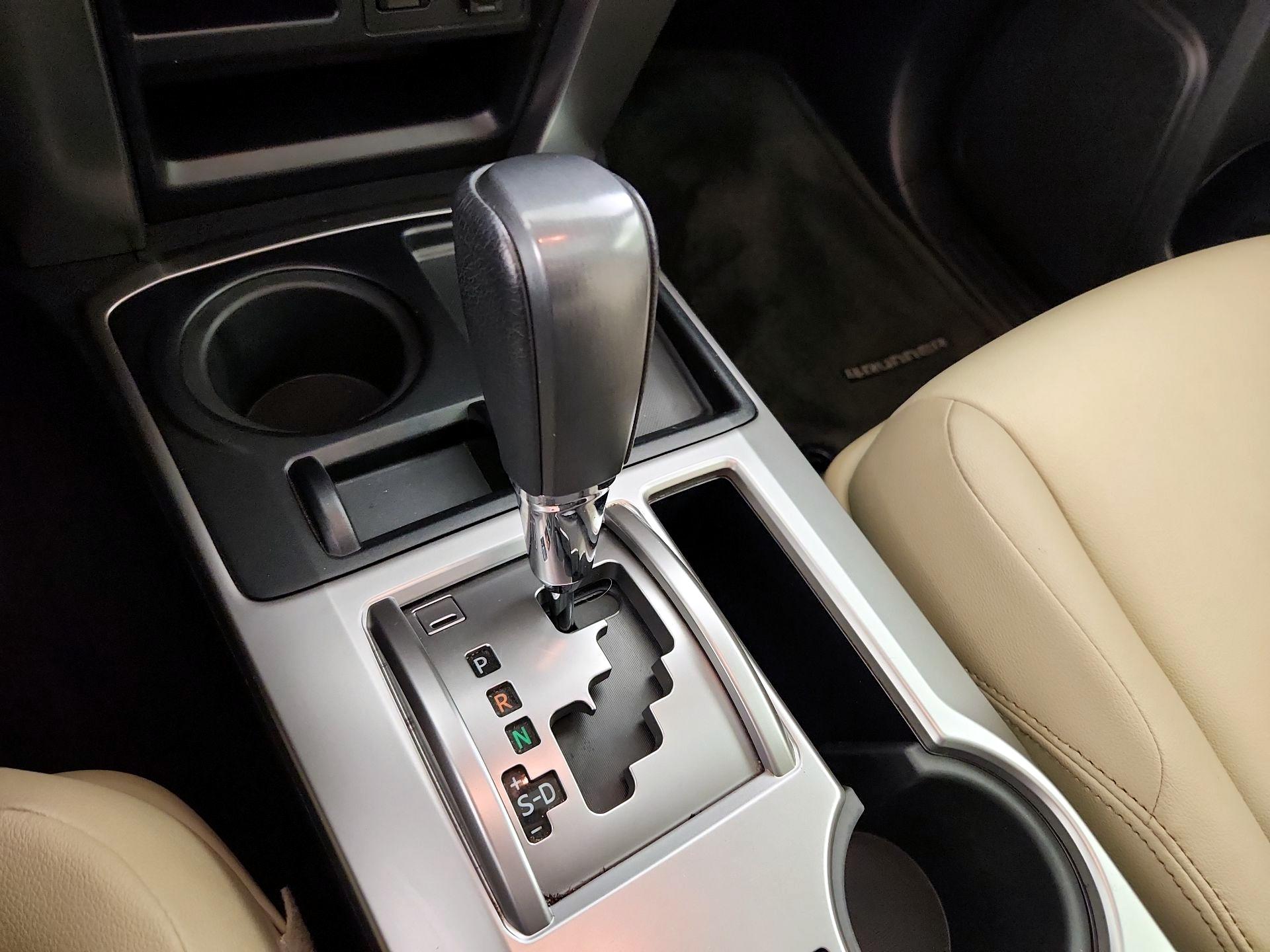 Thumbnail: 2014 Toyota 4Runner - 18