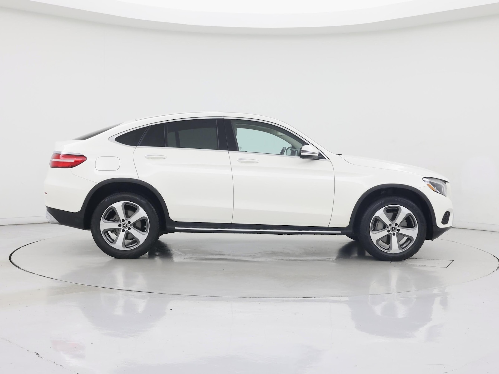 2018 Mercedes-Benz GLC Coupe GLC300 - Photo 8