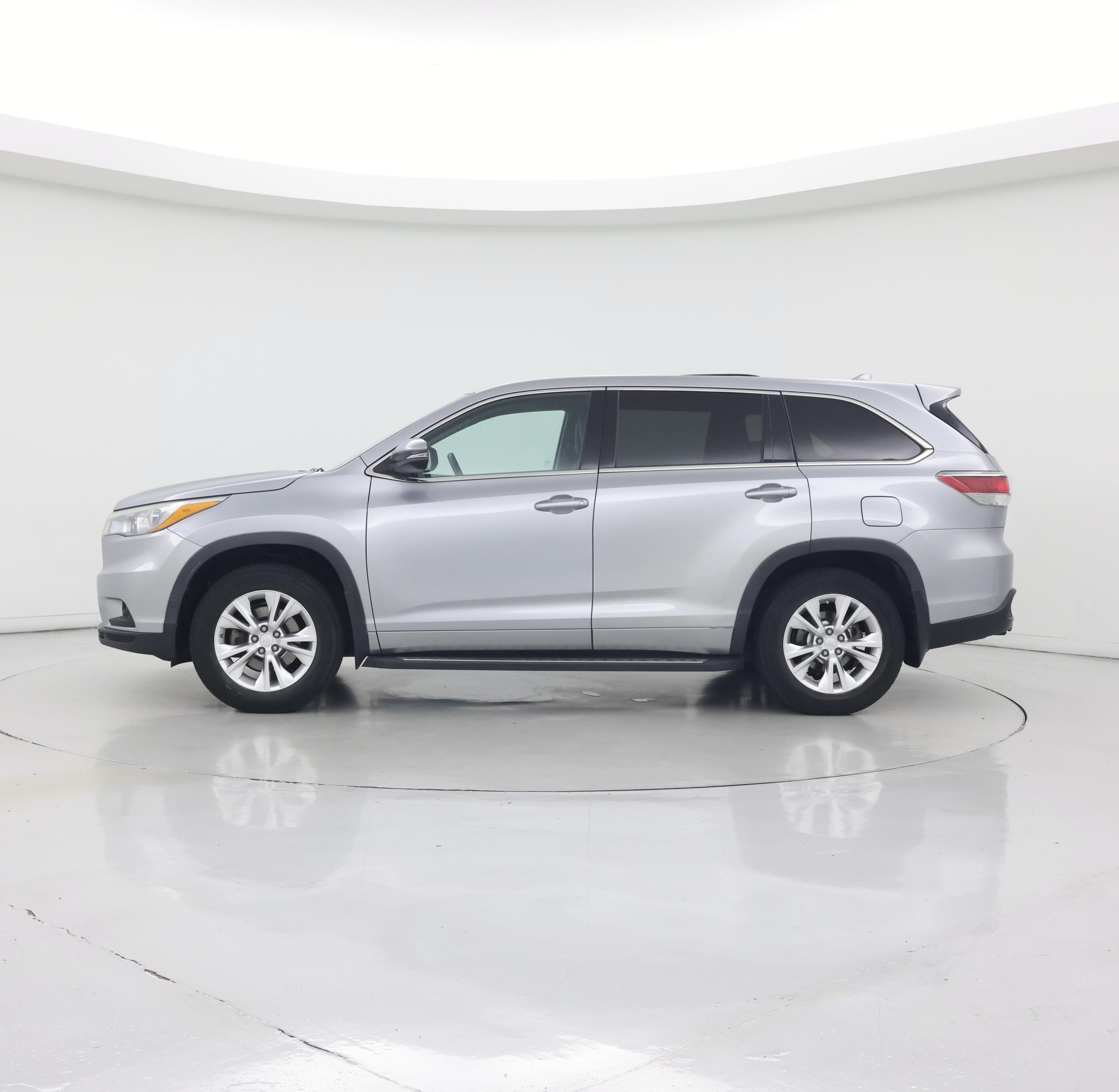 Thumbnail: 2015 Toyota Highlander - 3