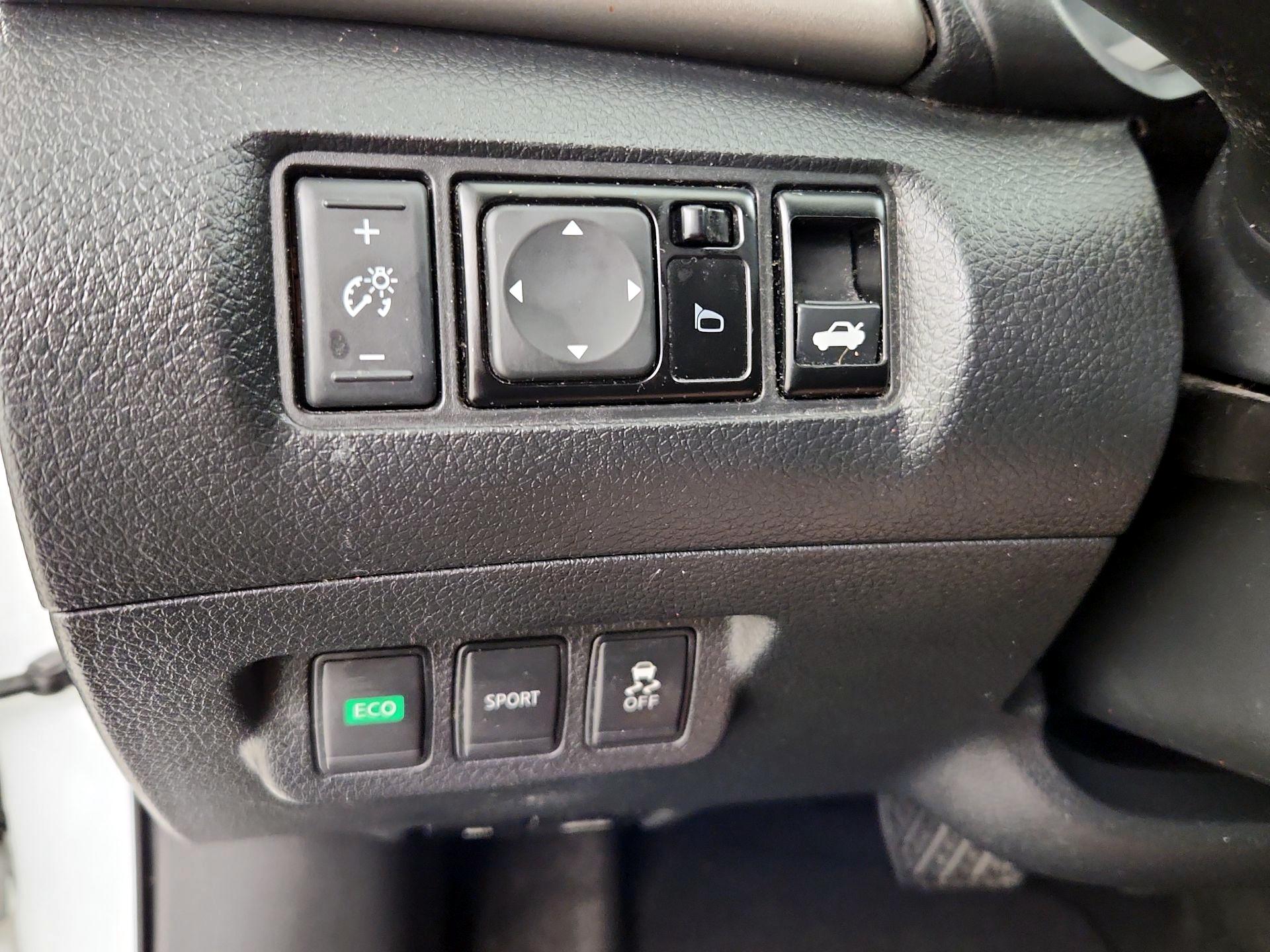 Thumbnail: 2015 Nissan Sentra - 13