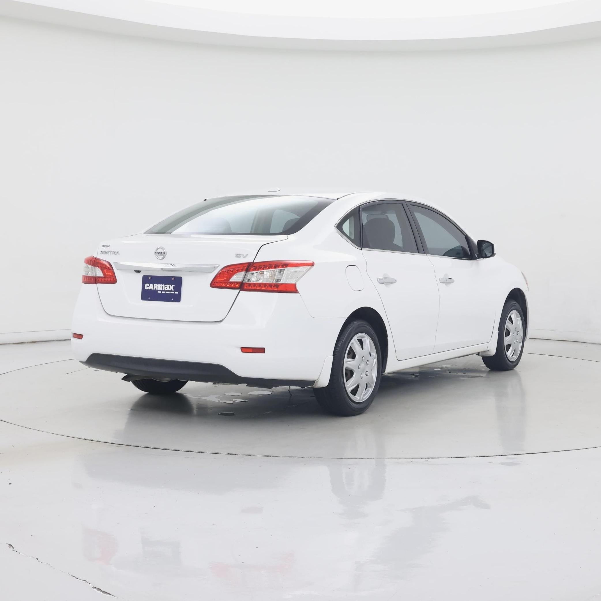 Thumbnail: 2015 Nissan Sentra - 8
