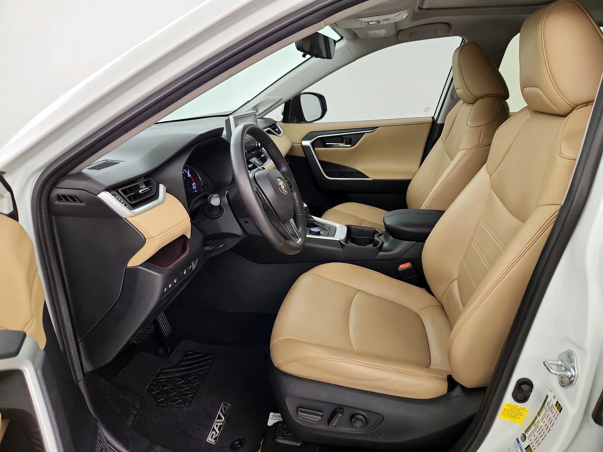 Thumbnail: 2021 Toyota RAV4 - 11