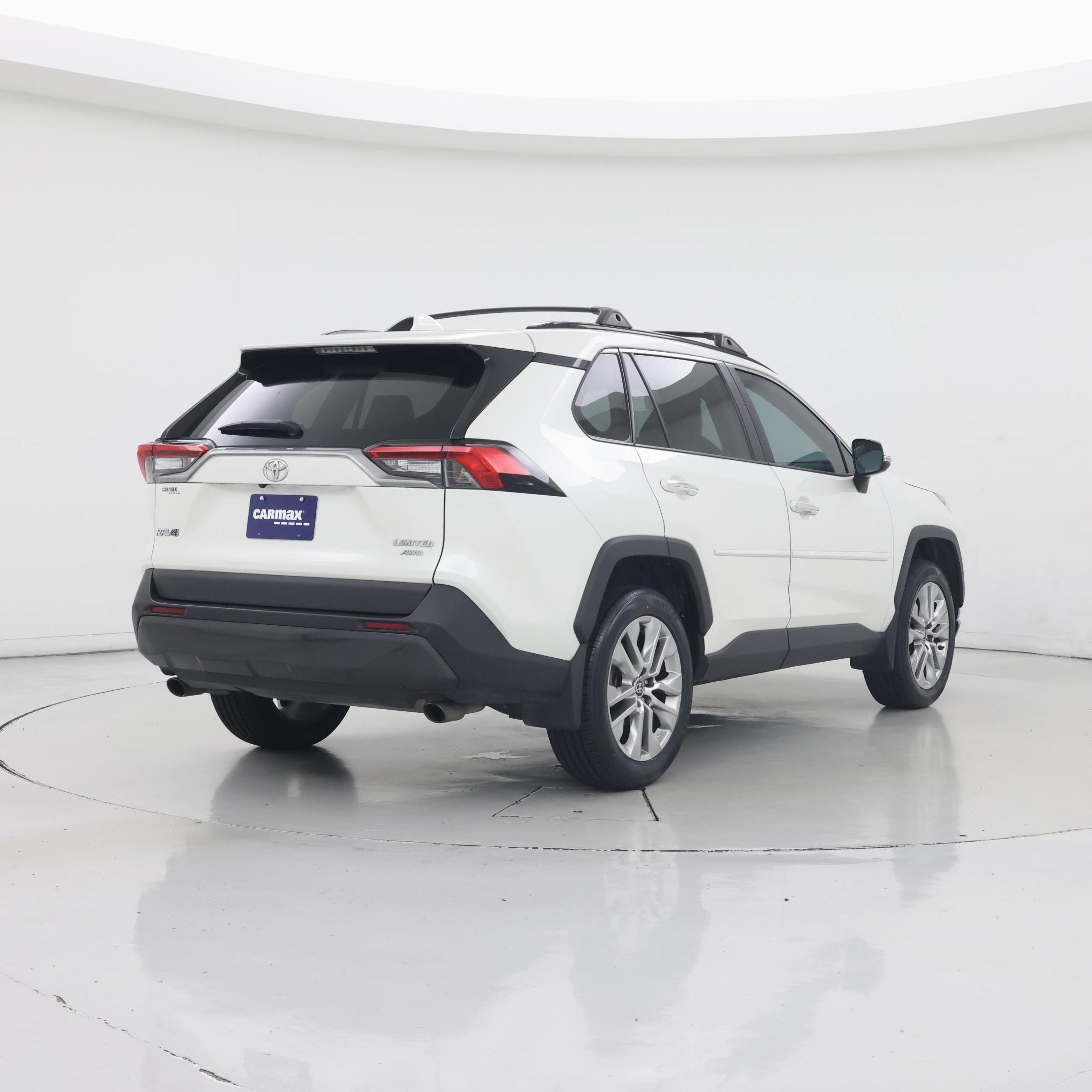 Thumbnail: 2021 Toyota RAV4 - 8