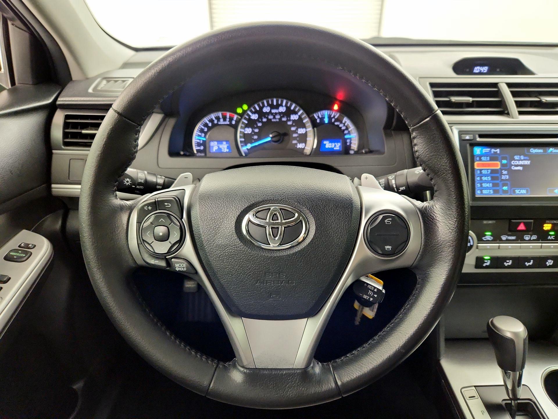 Thumbnail: 2014 Toyota Camry - 10