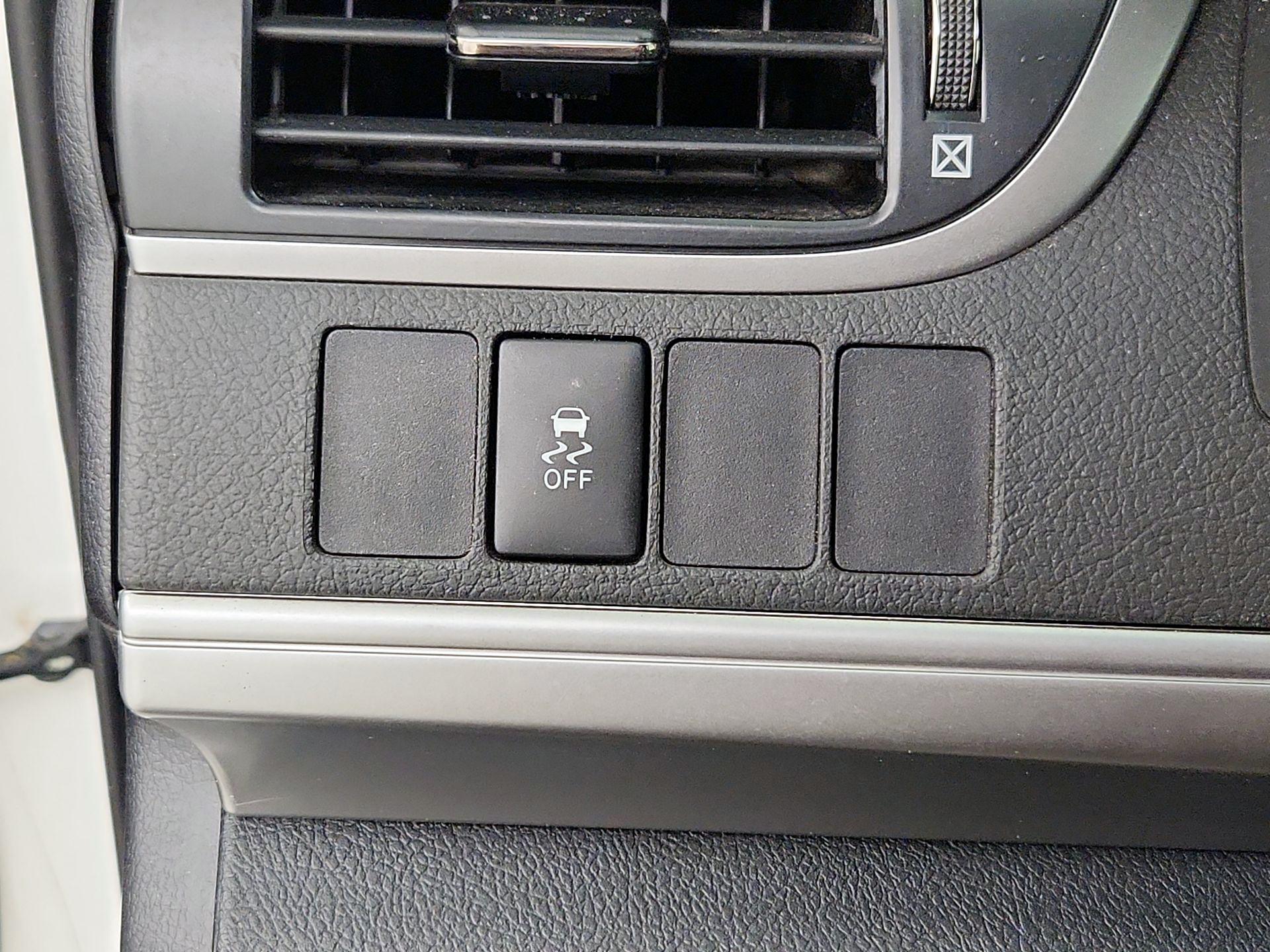 Thumbnail: 2014 Toyota Camry - 13