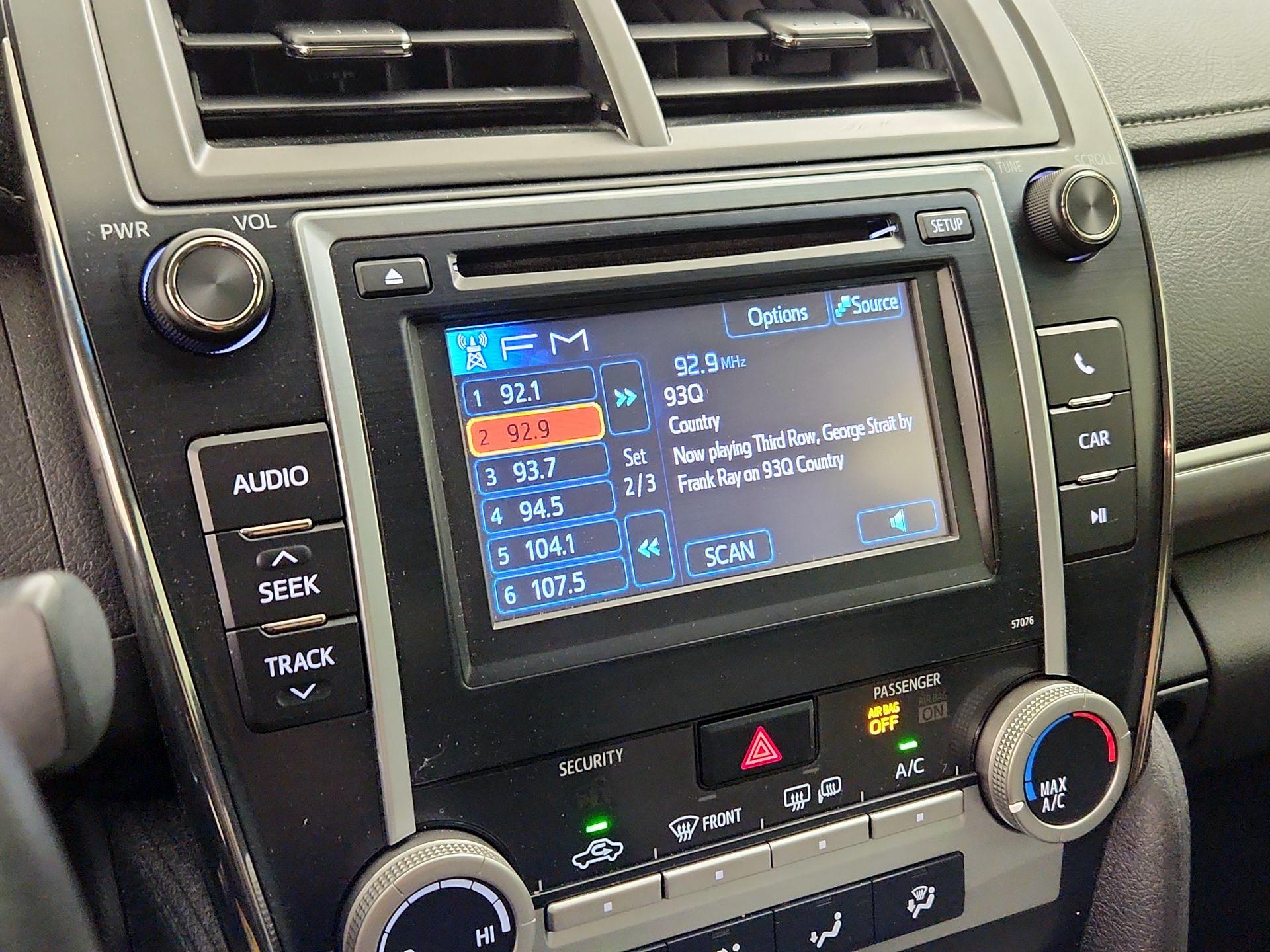 Thumbnail: 2014 Toyota Camry - 14