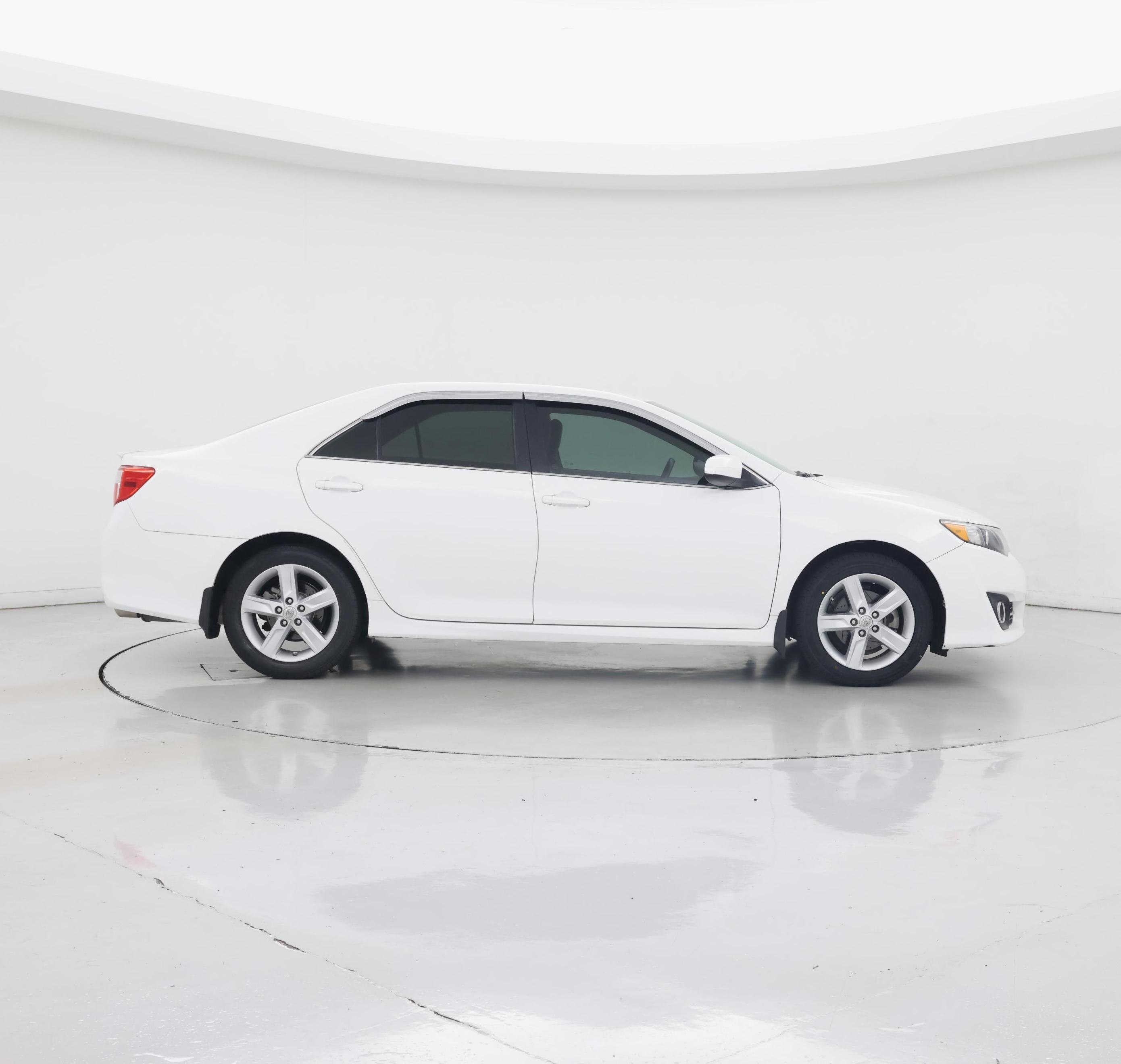 Thumbnail: 2014 Toyota Camry - 7