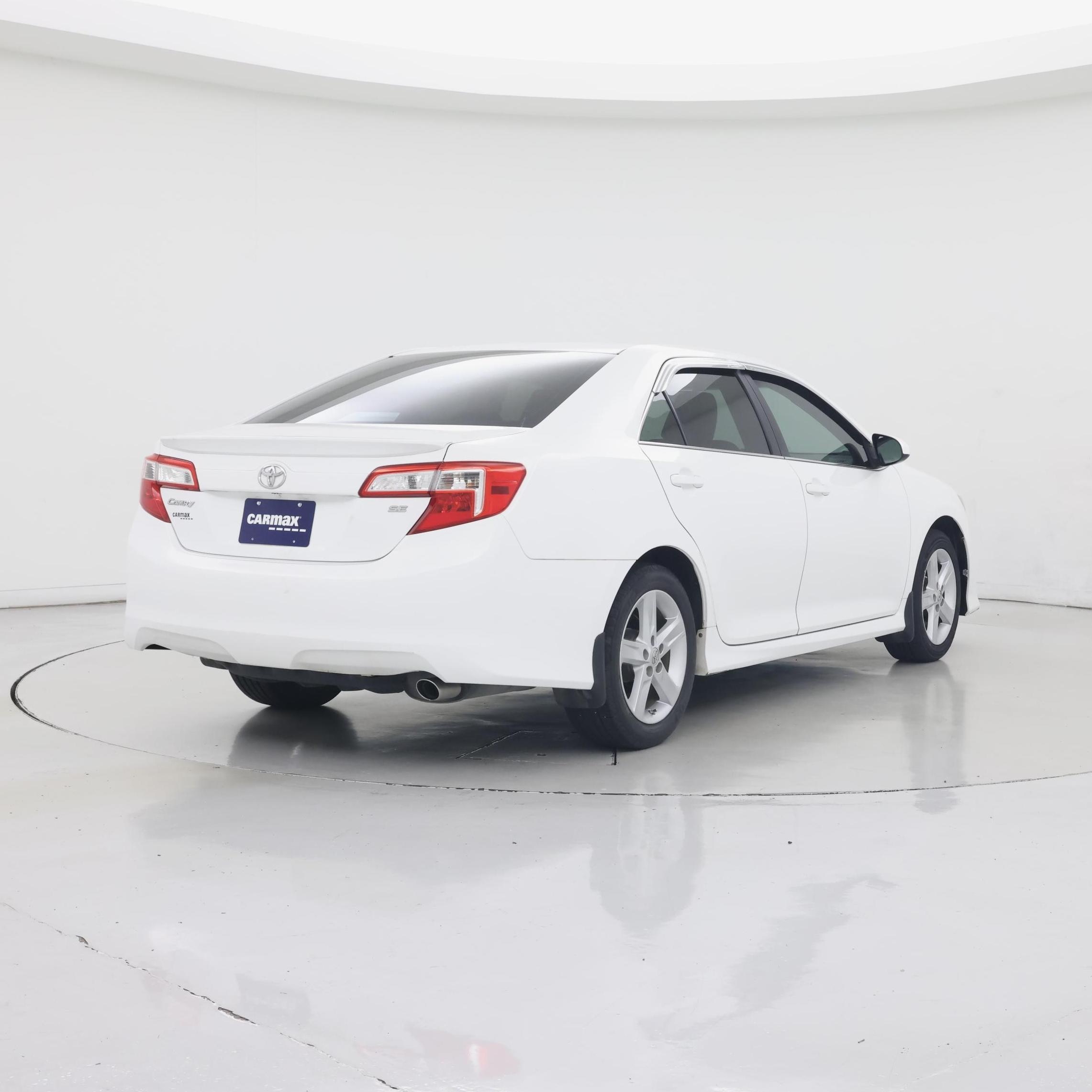 Thumbnail: 2014 Toyota Camry - 8