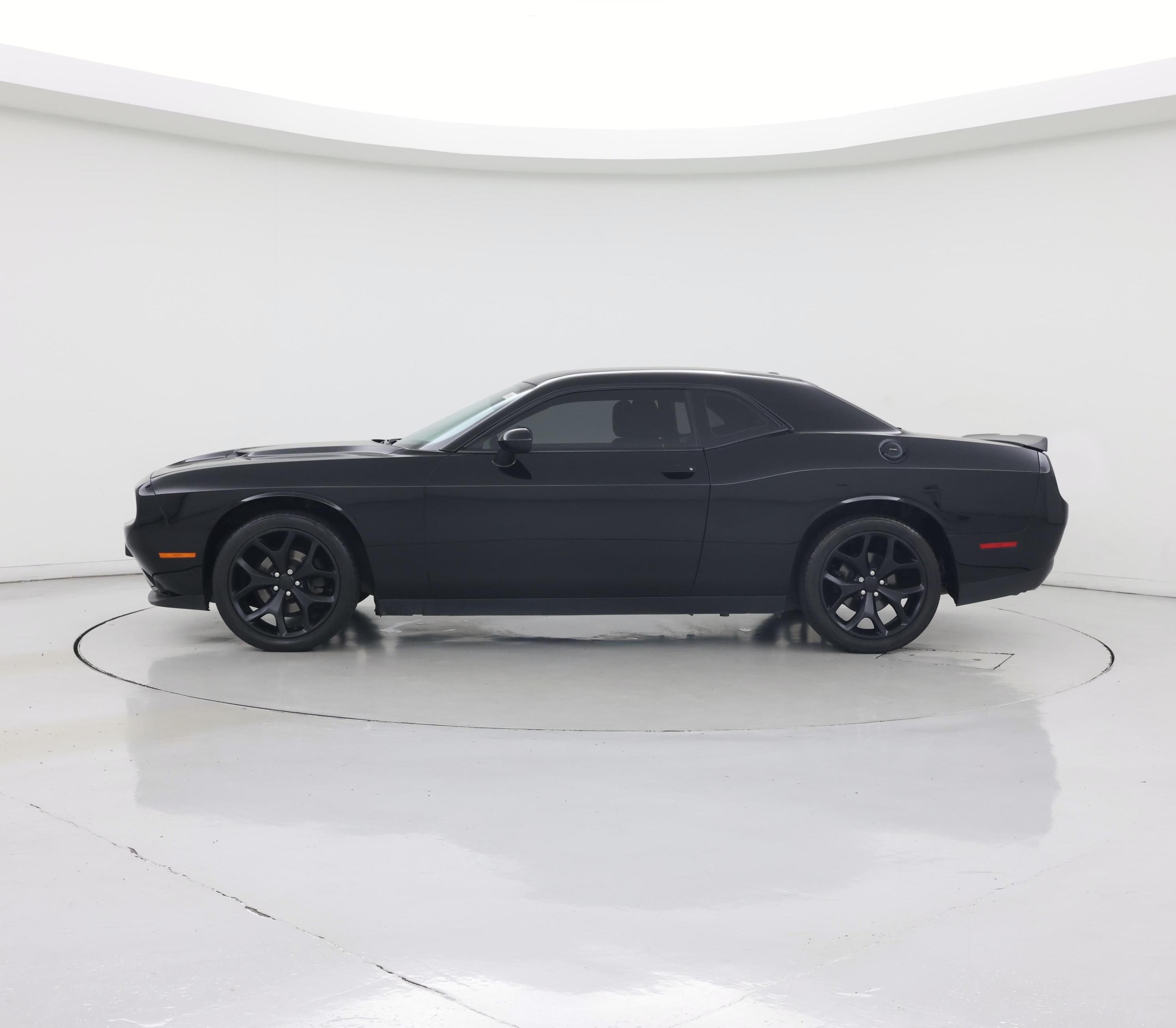 Thumbnail: 2020 Dodge Challenger - 3