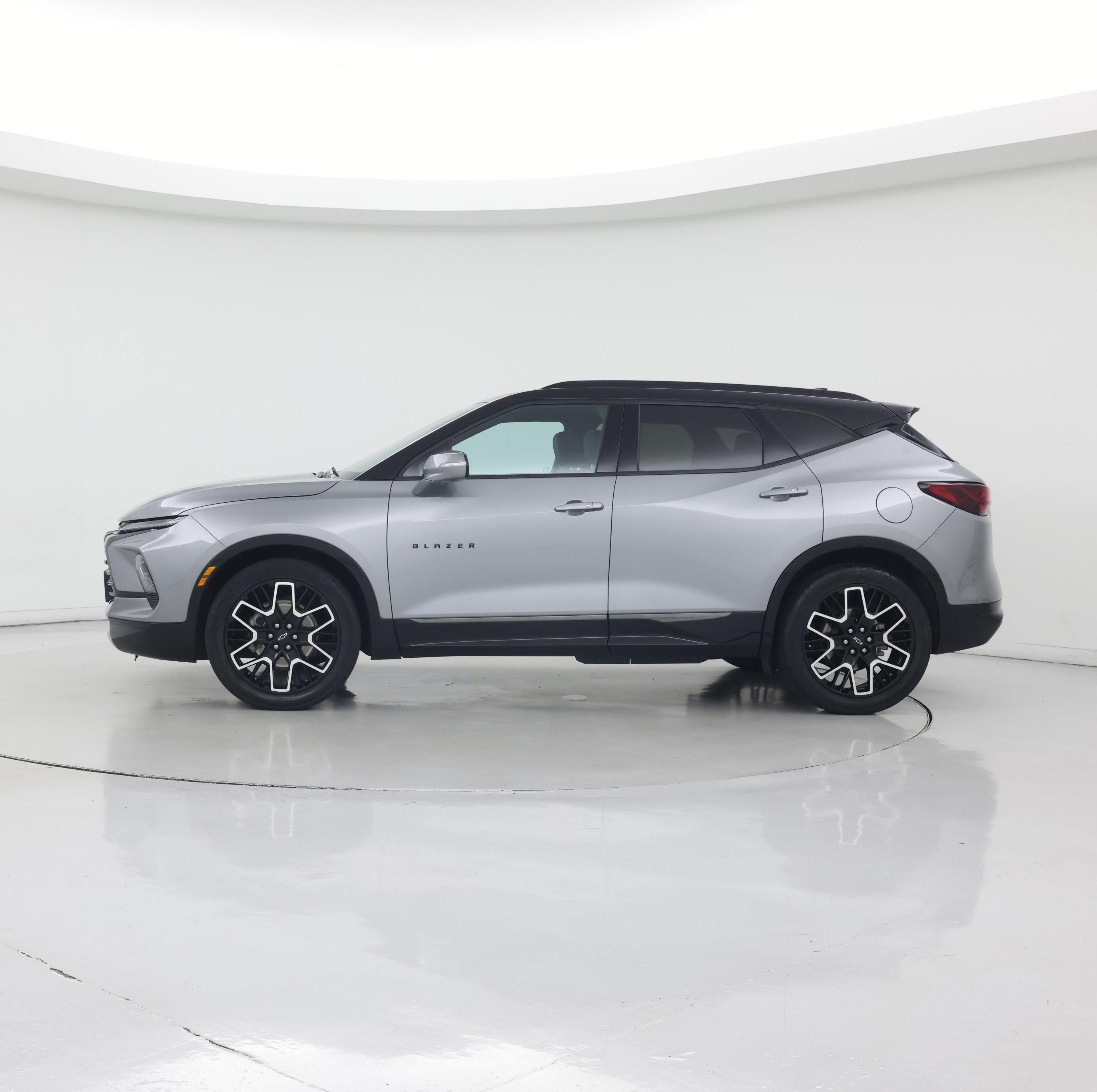 Thumbnail: 2023 Chevrolet Blazer - 3