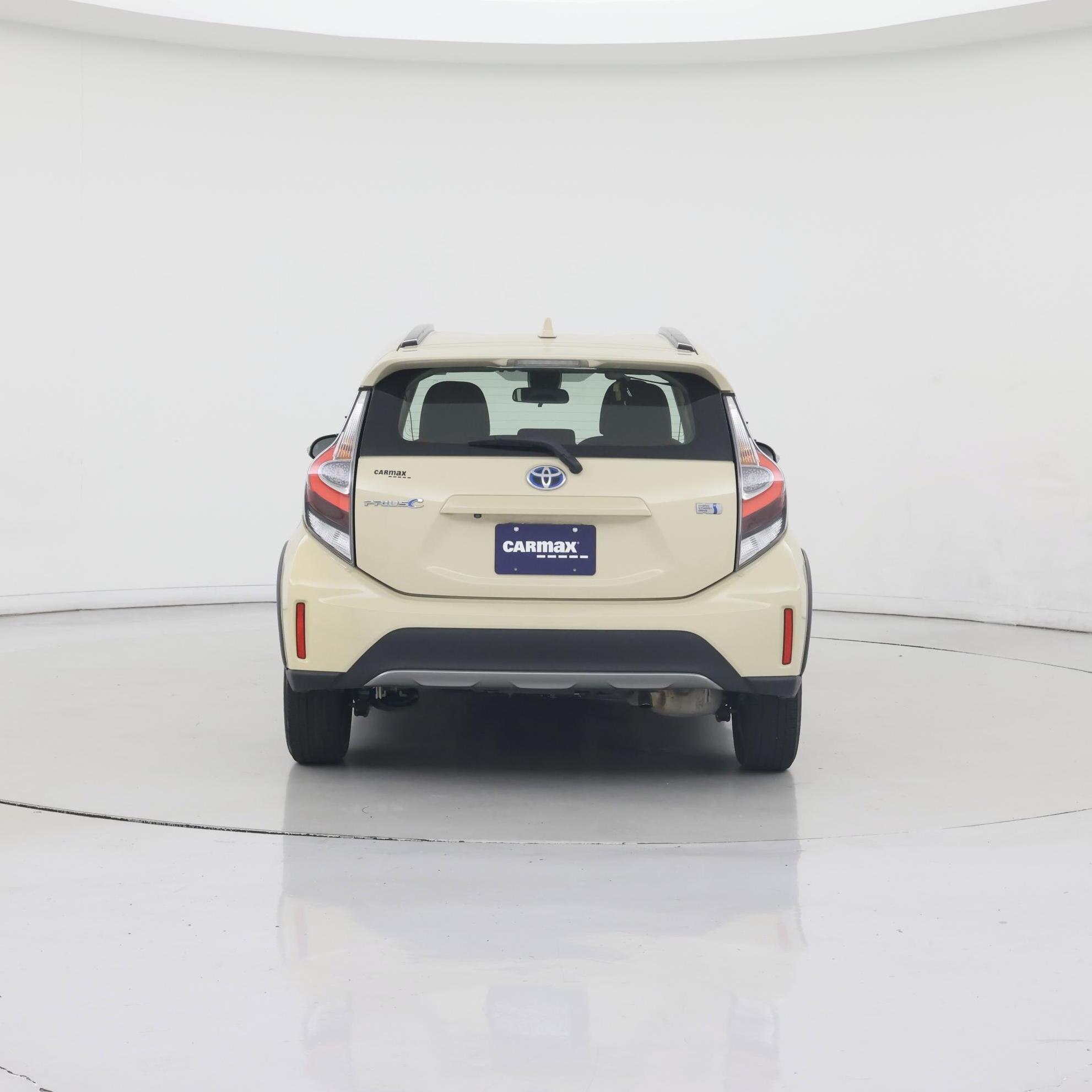 Thumbnail: 2018 Toyota Prius c - 6