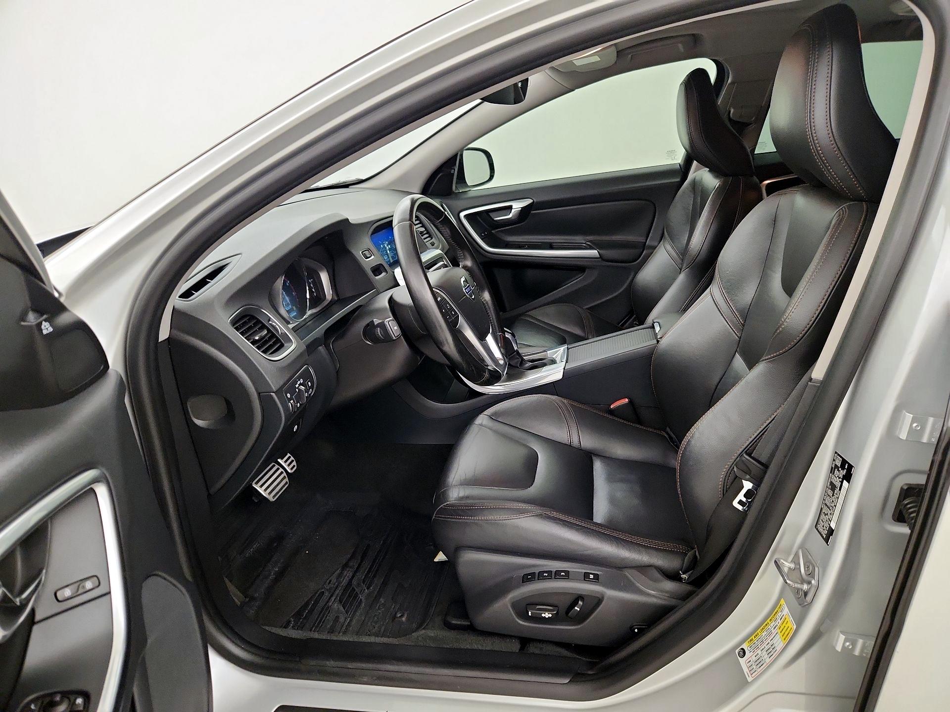Thumbnail: 2015 Volvo S60 - 11