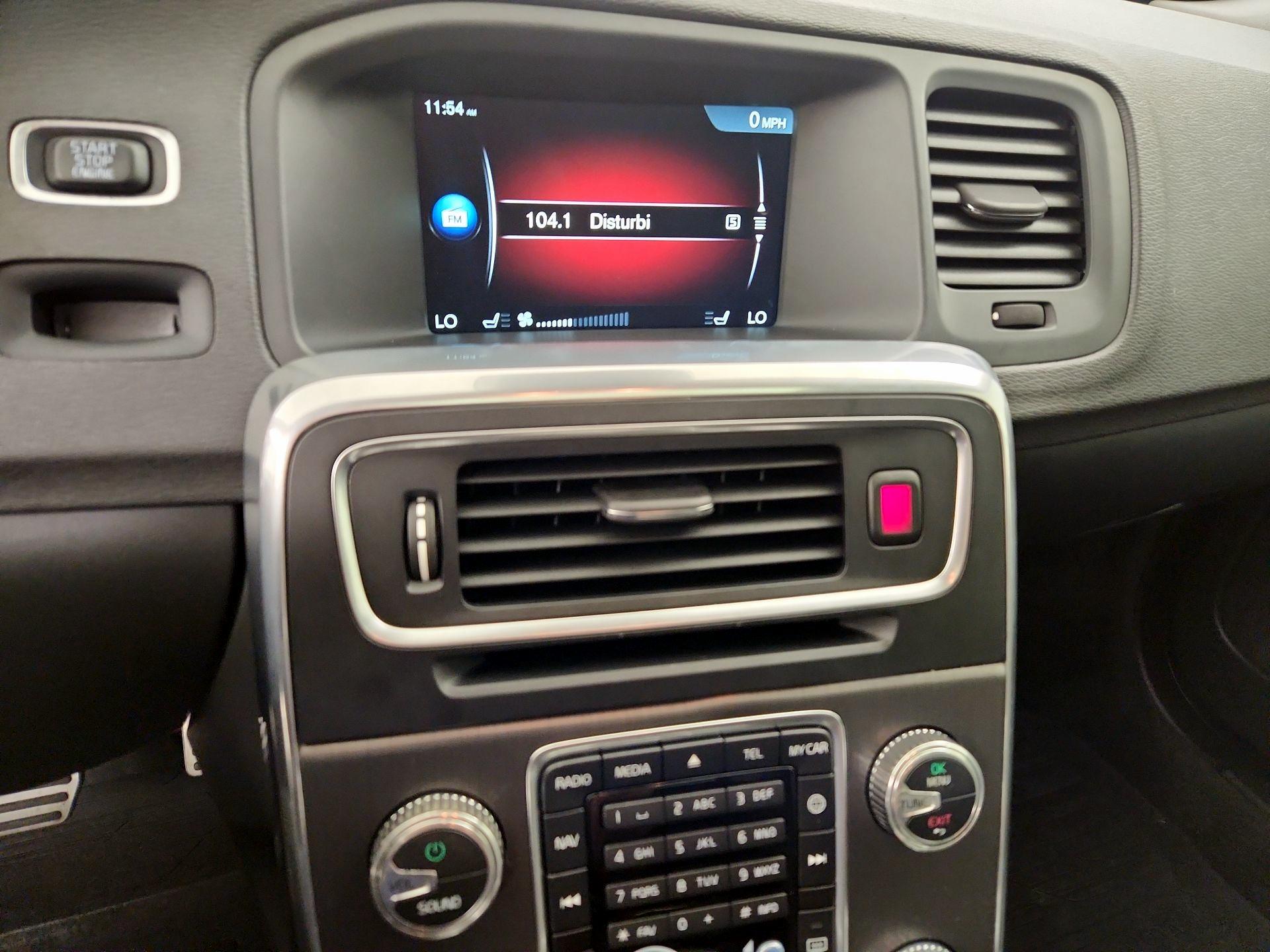 Thumbnail: 2015 Volvo S60 - 16