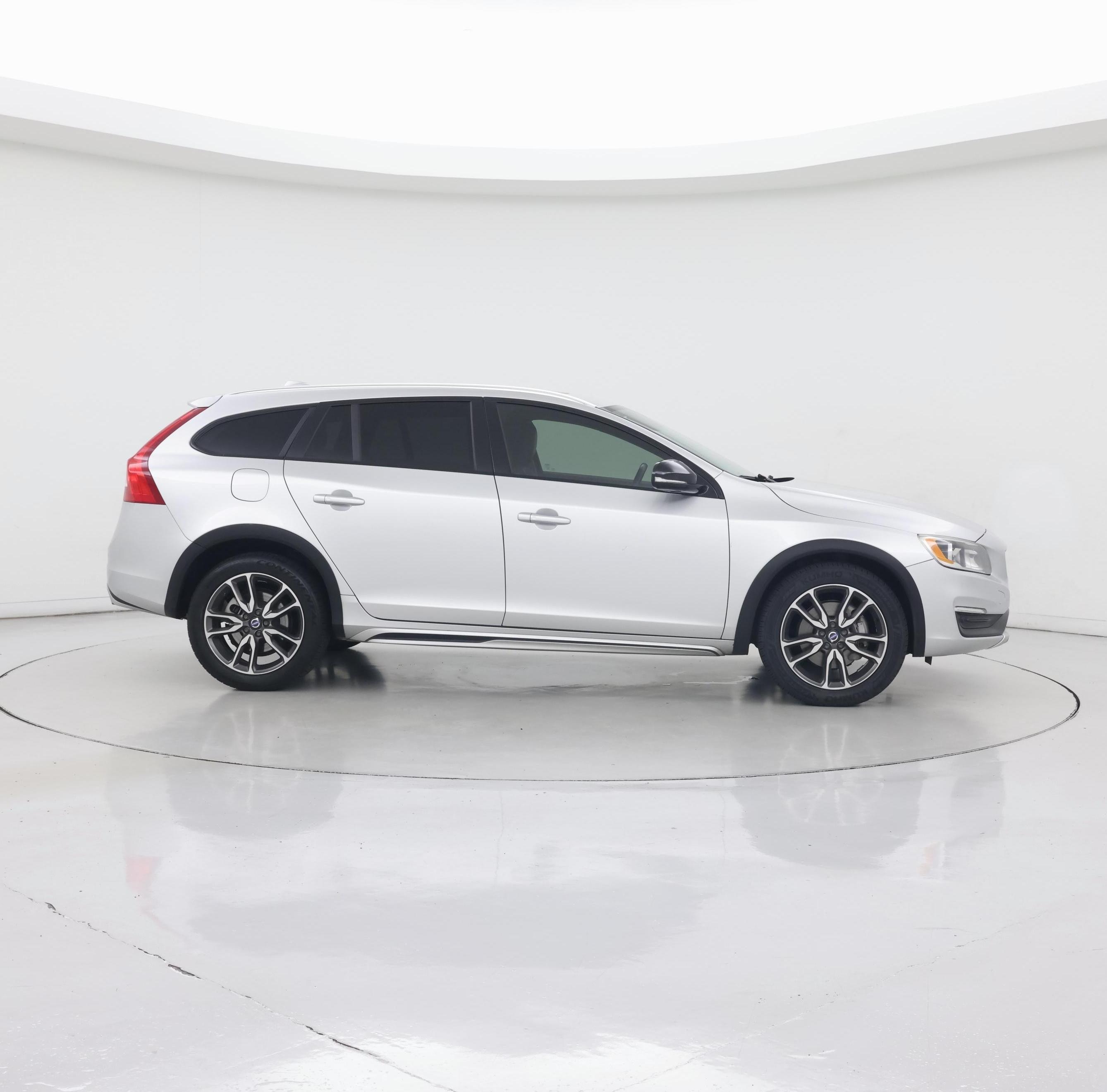 Thumbnail: 2015 Volvo S60 - 7