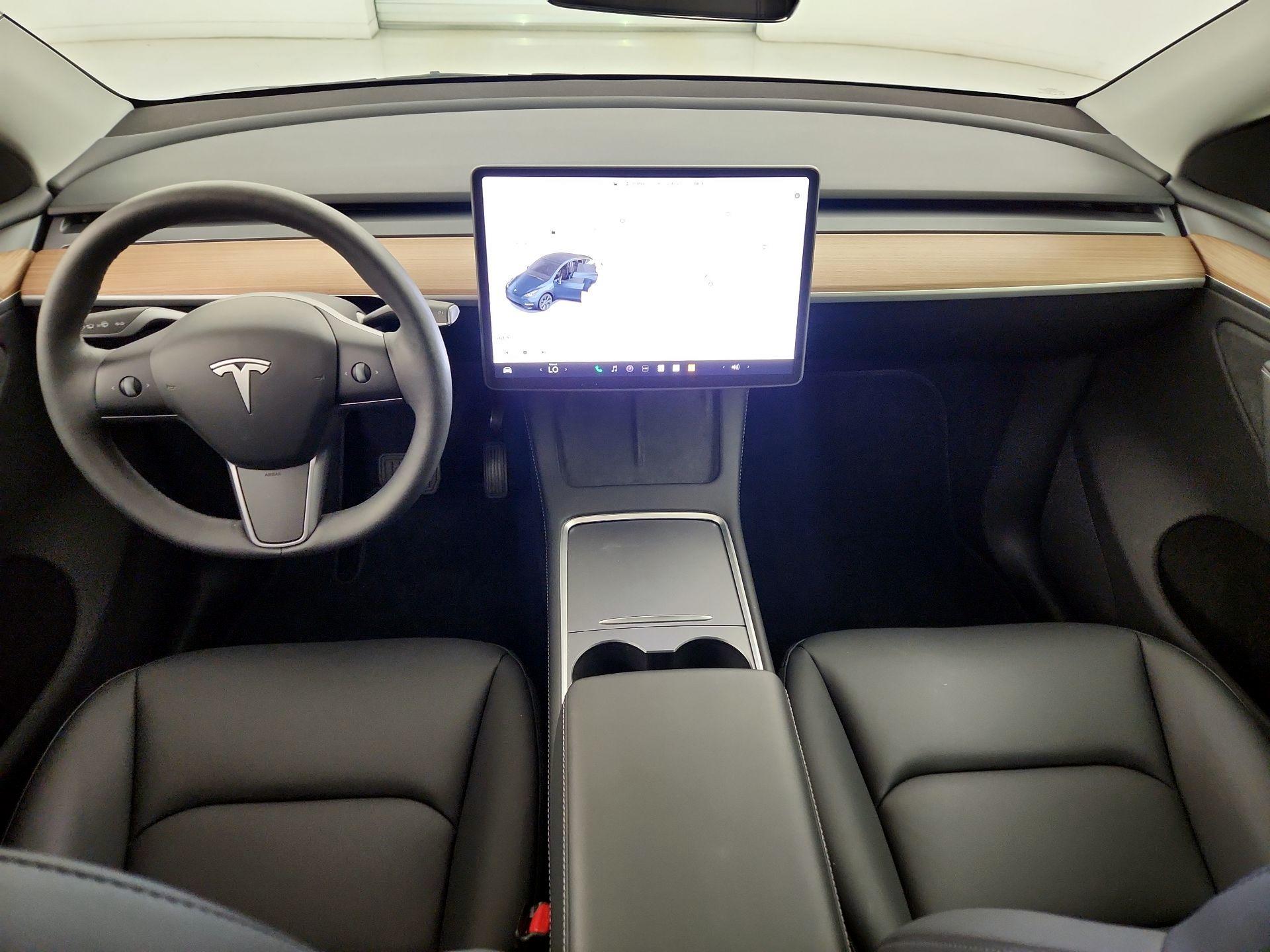 Thumbnail: 2025 Tesla Model Y - 9