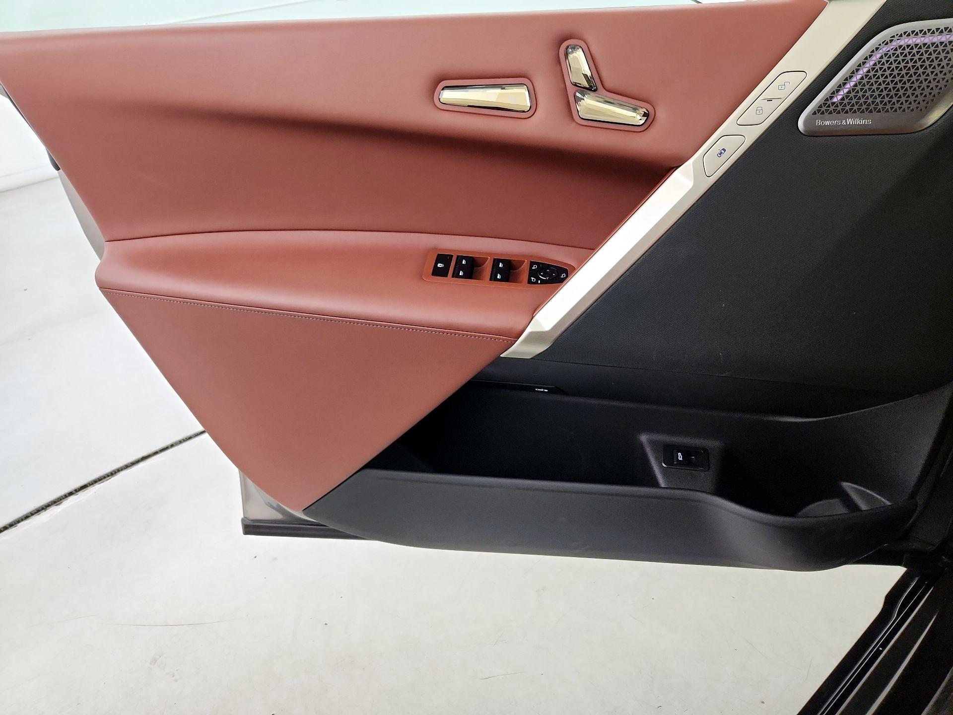 Thumbnail: 2023 BMW iX - 12