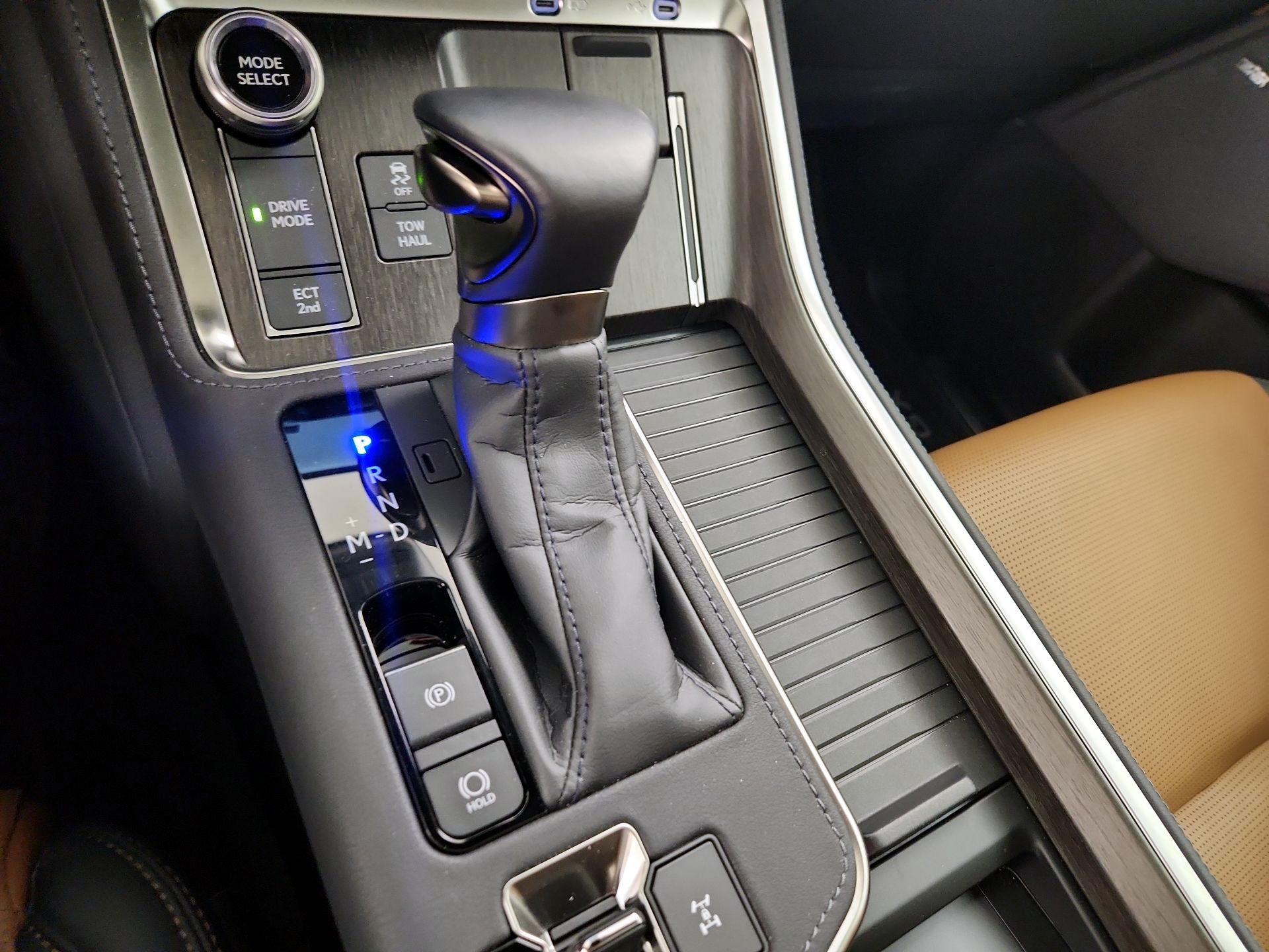 Thumbnail: 2025 Lexus GX - 17