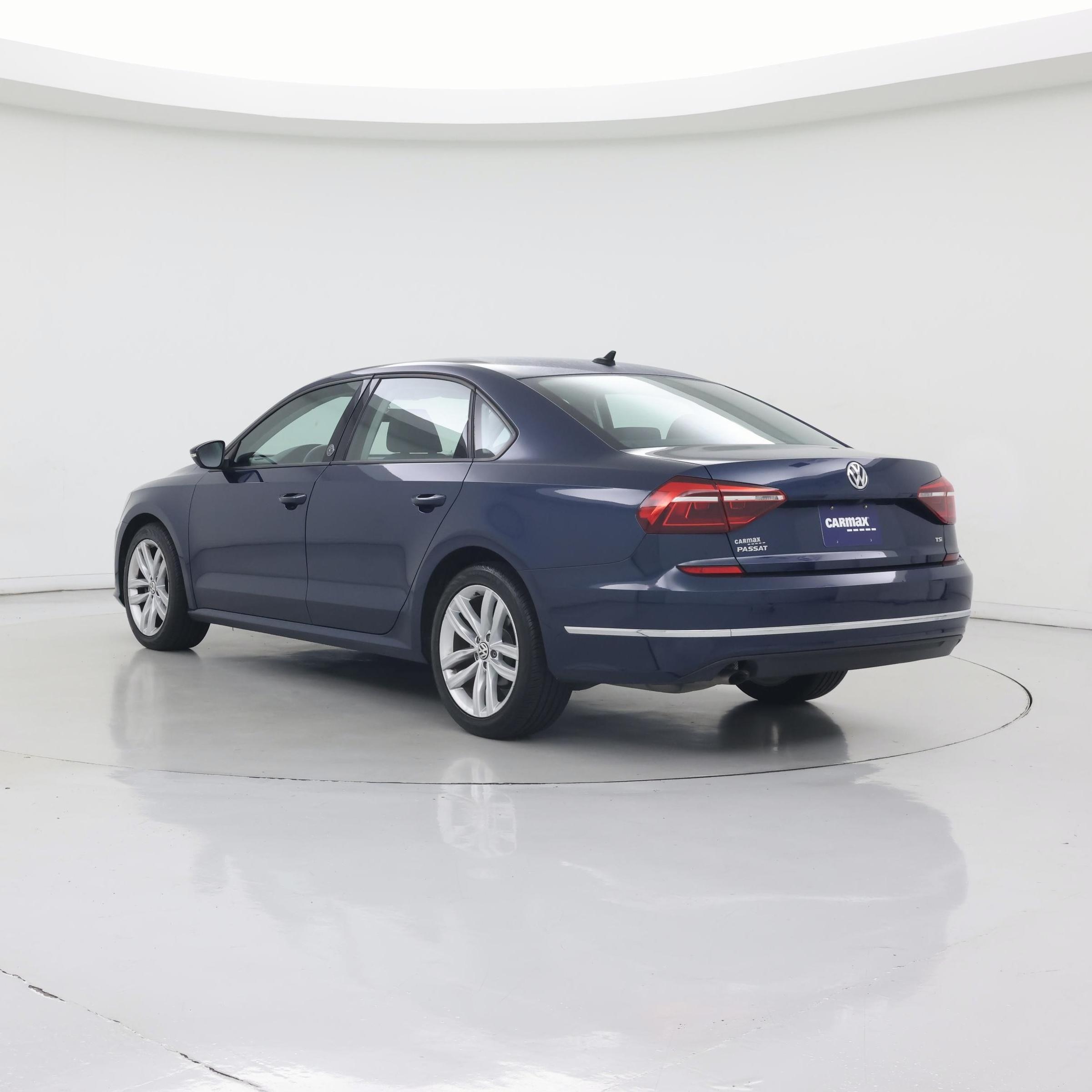 Thumbnail: 2019 Volkswagen Passat - 2