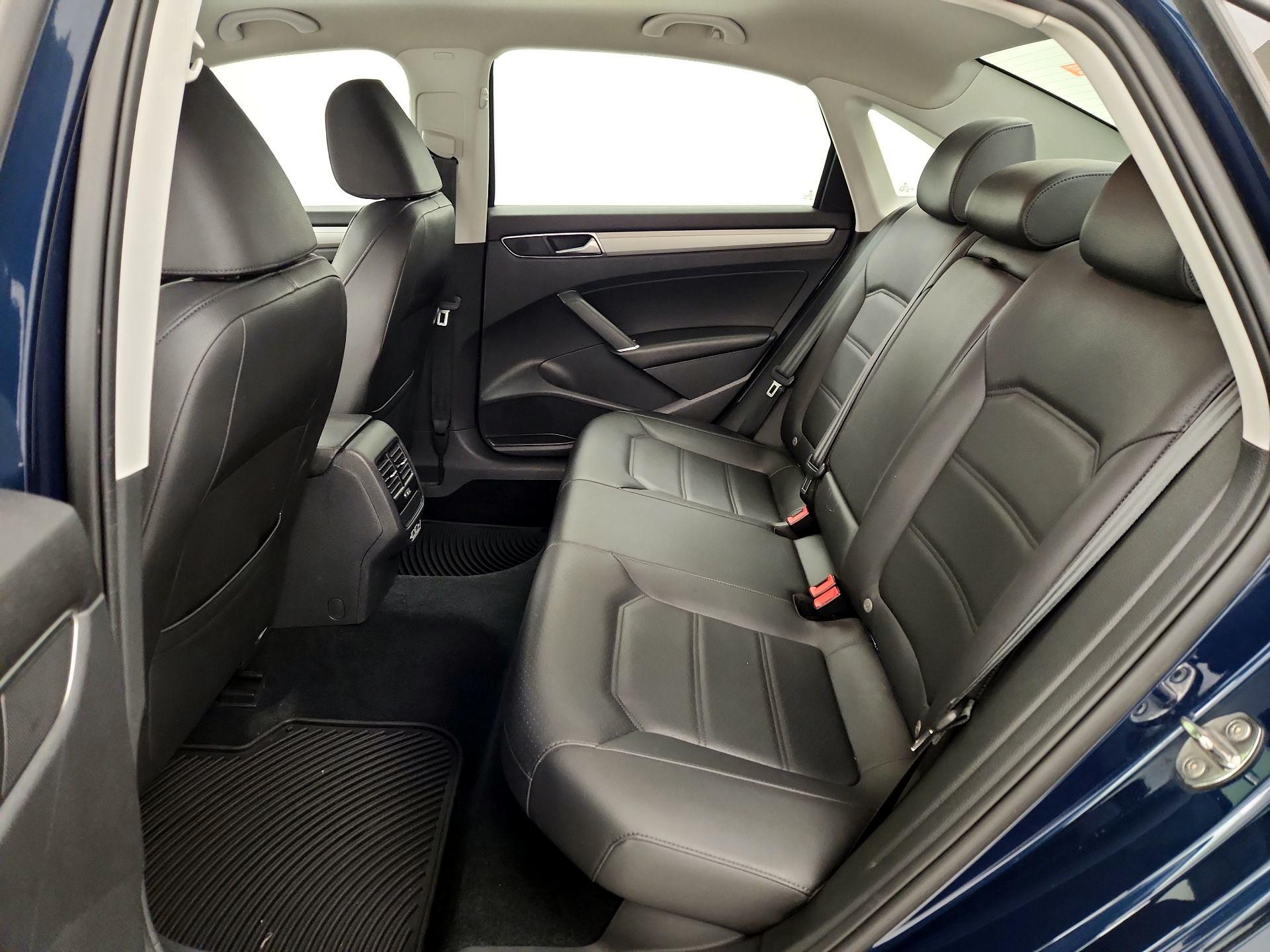 Thumbnail: 2019 Volkswagen Passat - 20